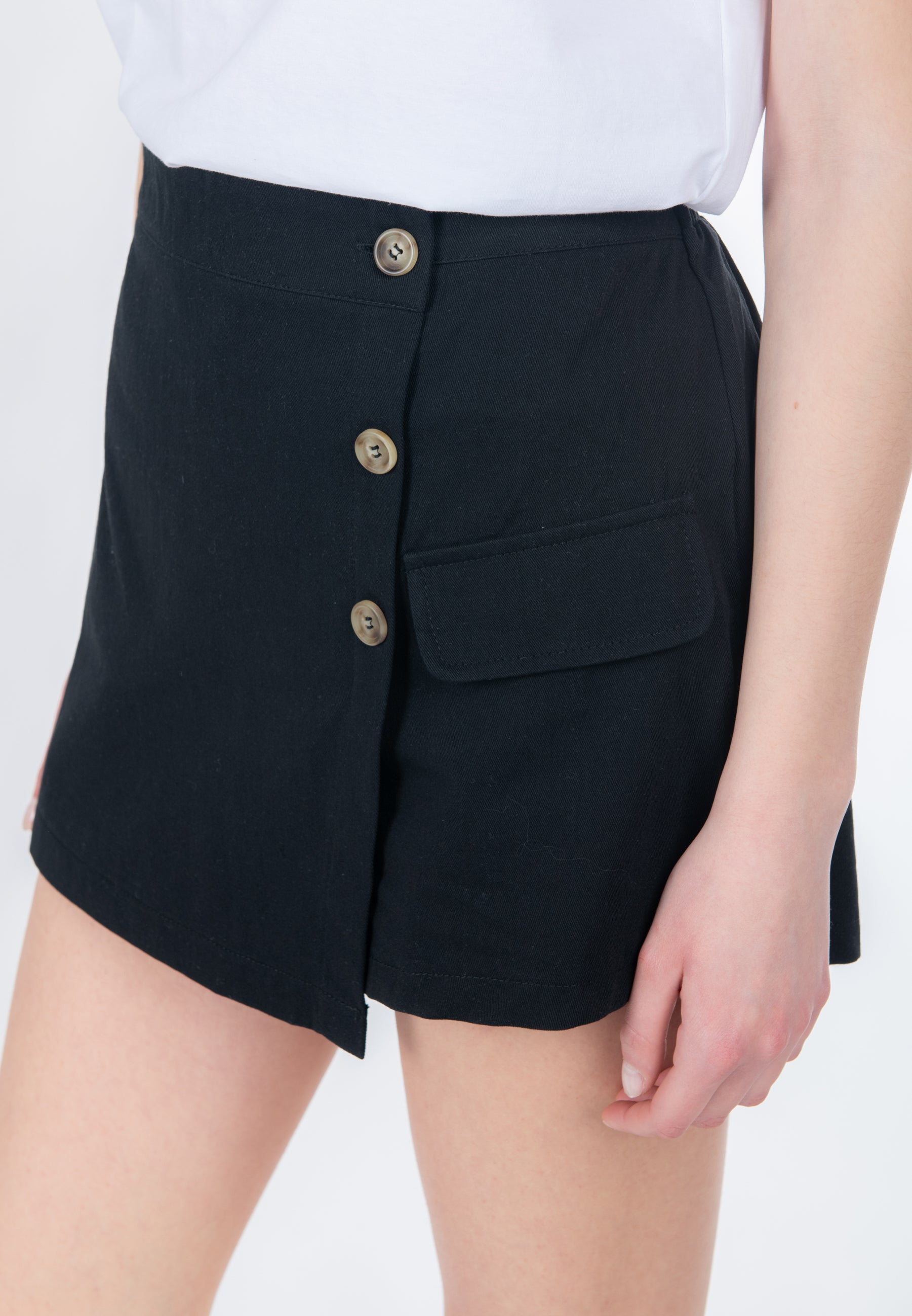 SHORTS 03B9402