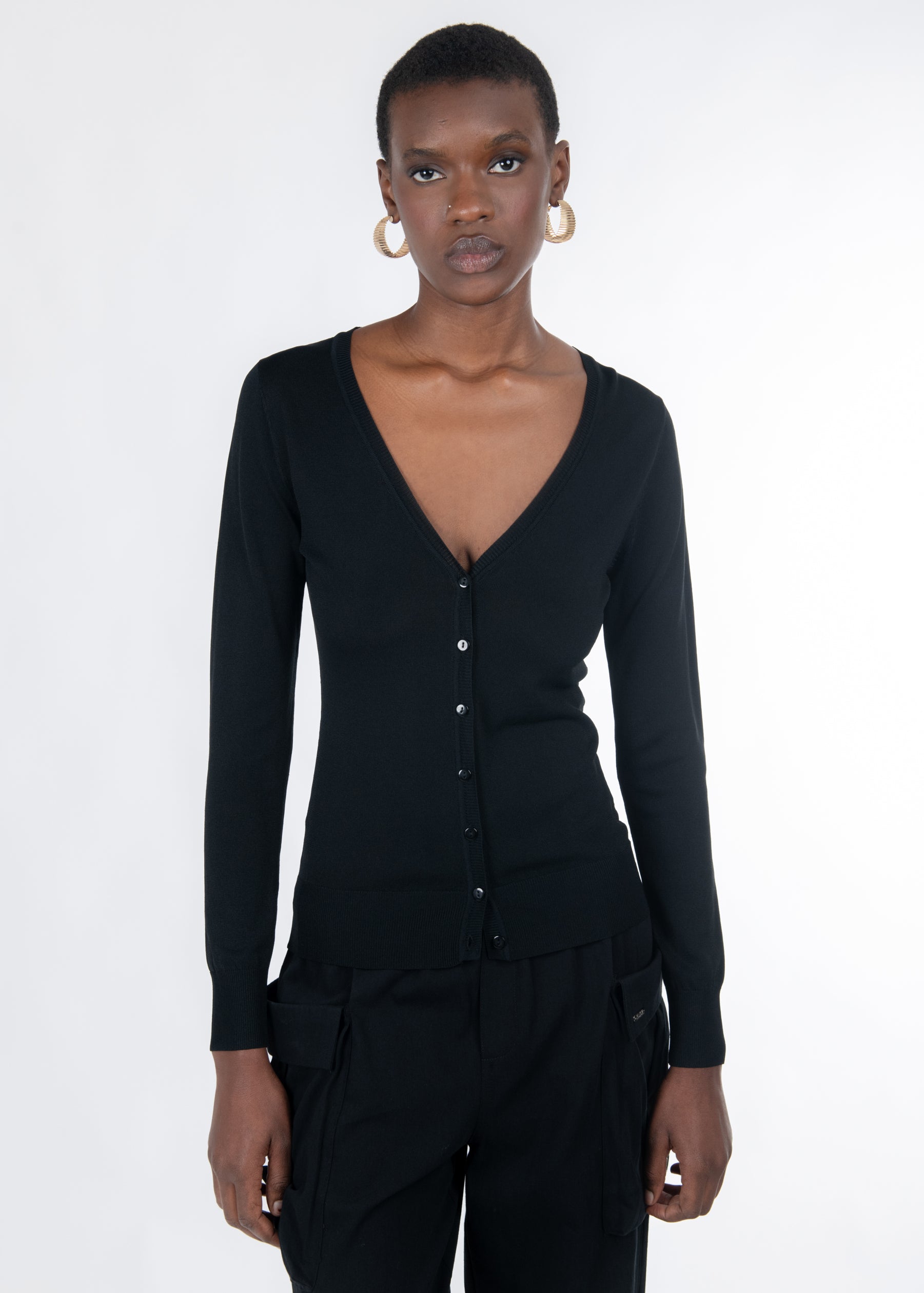 03J7801BLACK_3.jpg