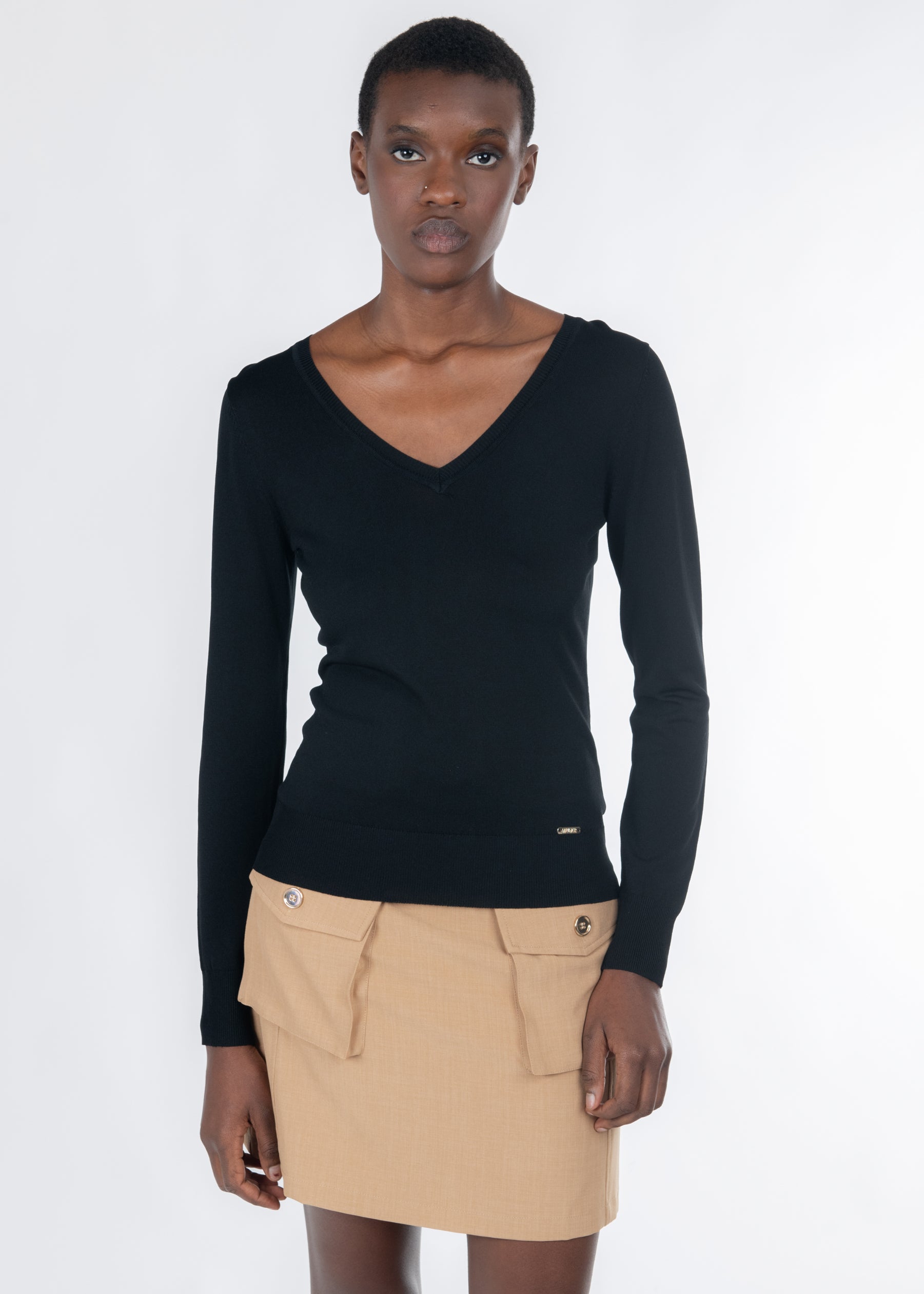 03J7802BLACK_2.jpg