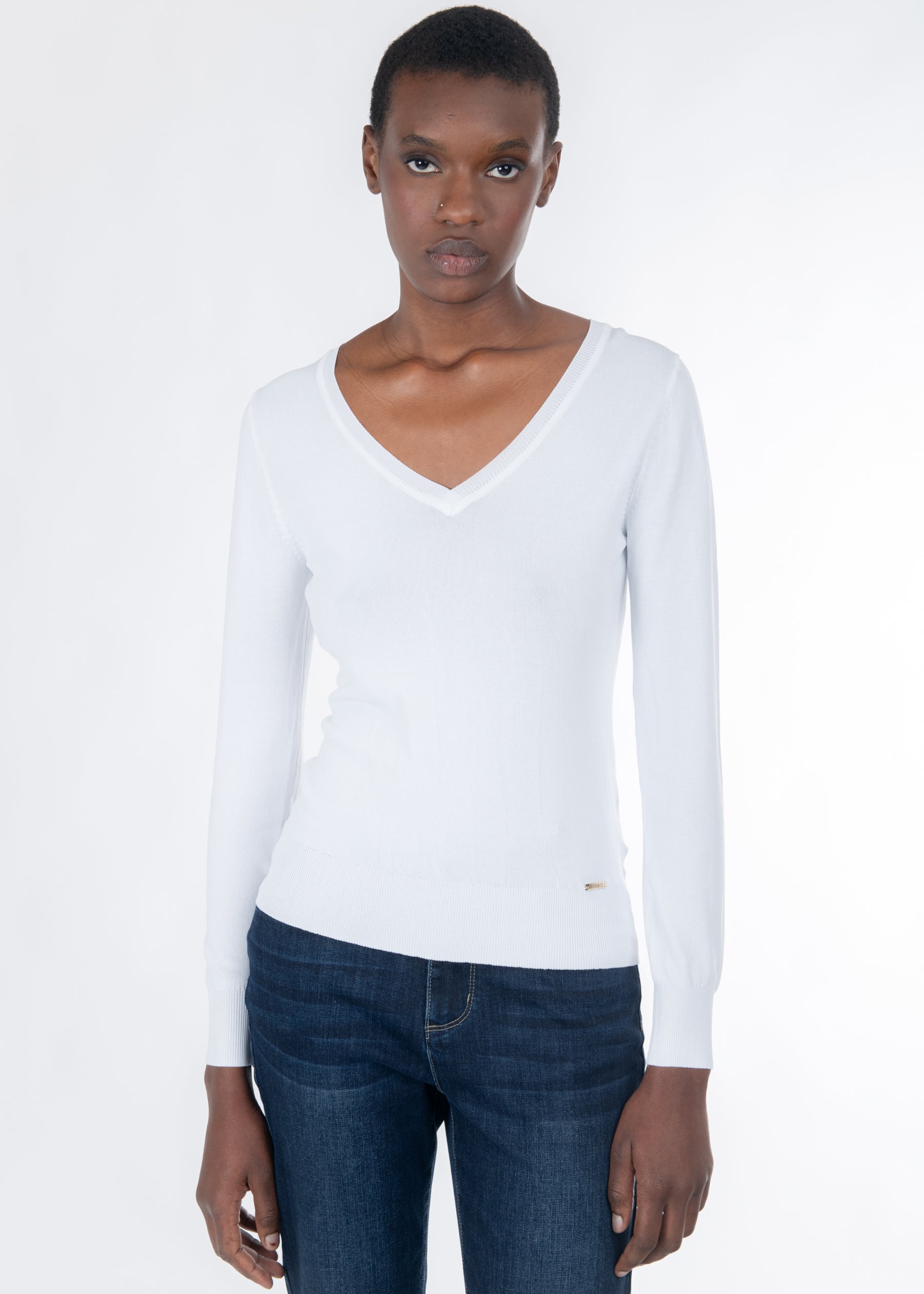 03J7802WHITE_3.jpg