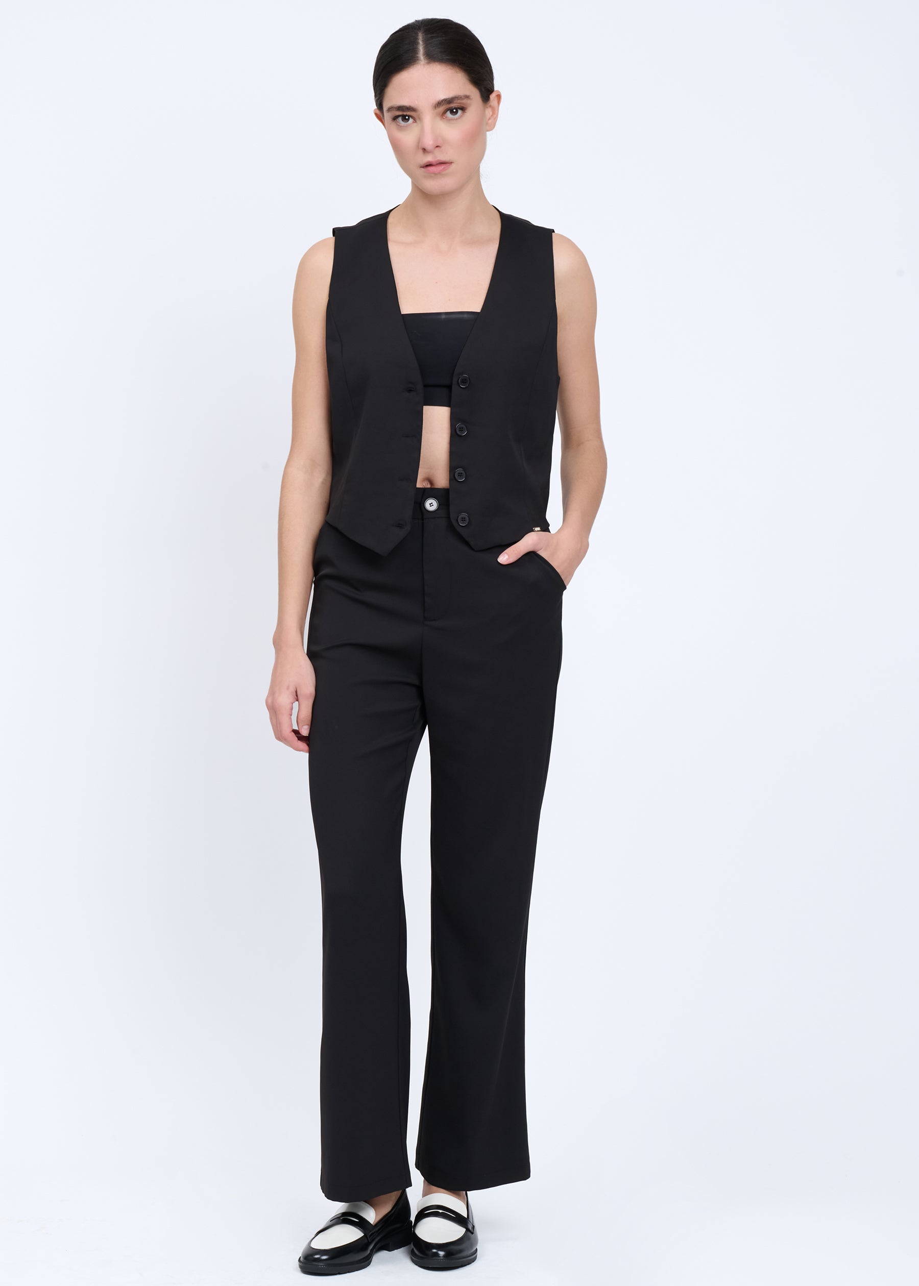 03T0002BLACK_2.jpg