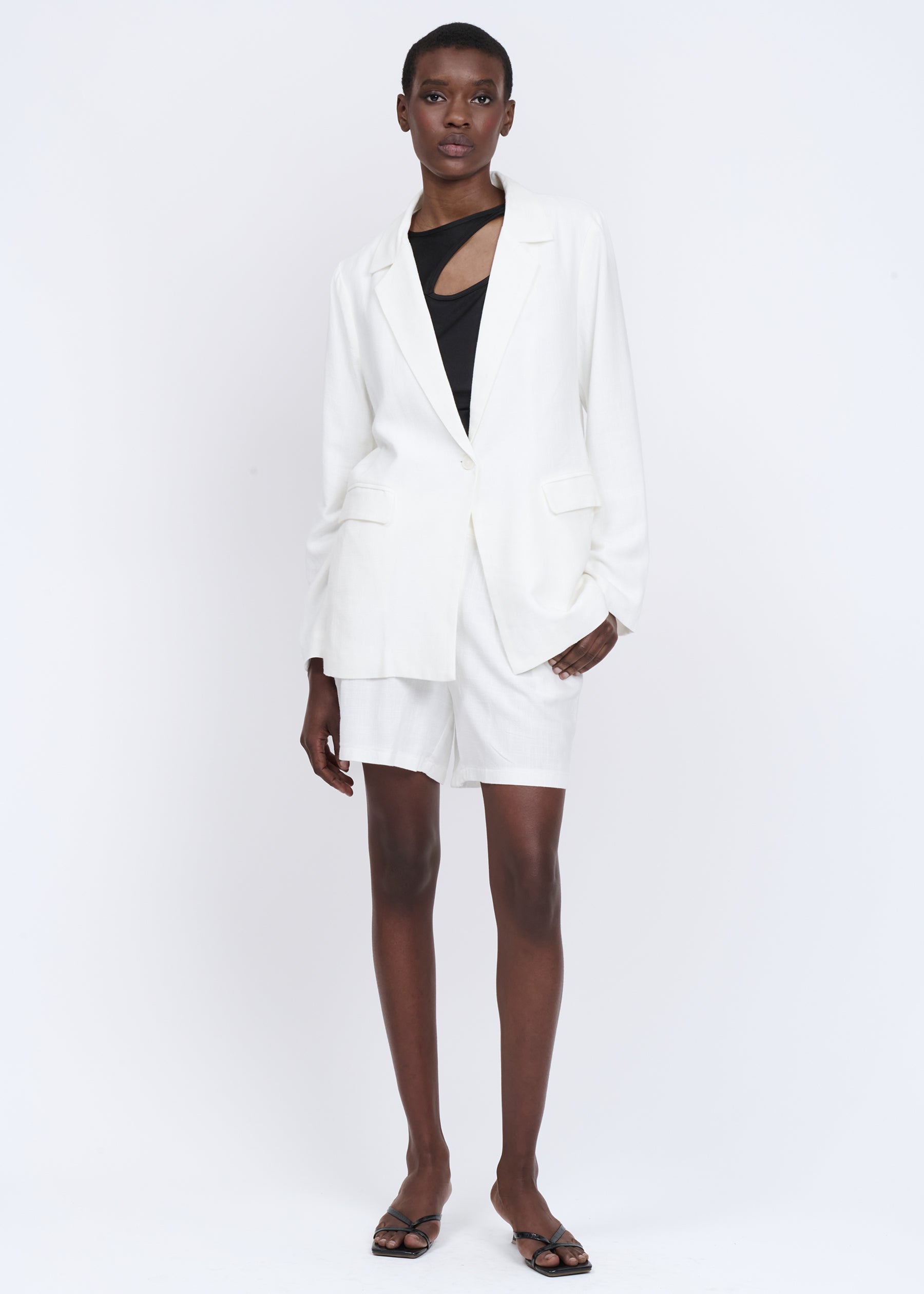 03T0004WHITE_3.jpg