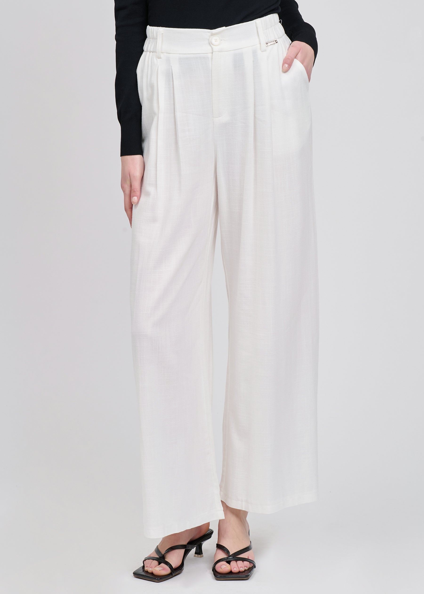 03T0005WHITE_3.jpg