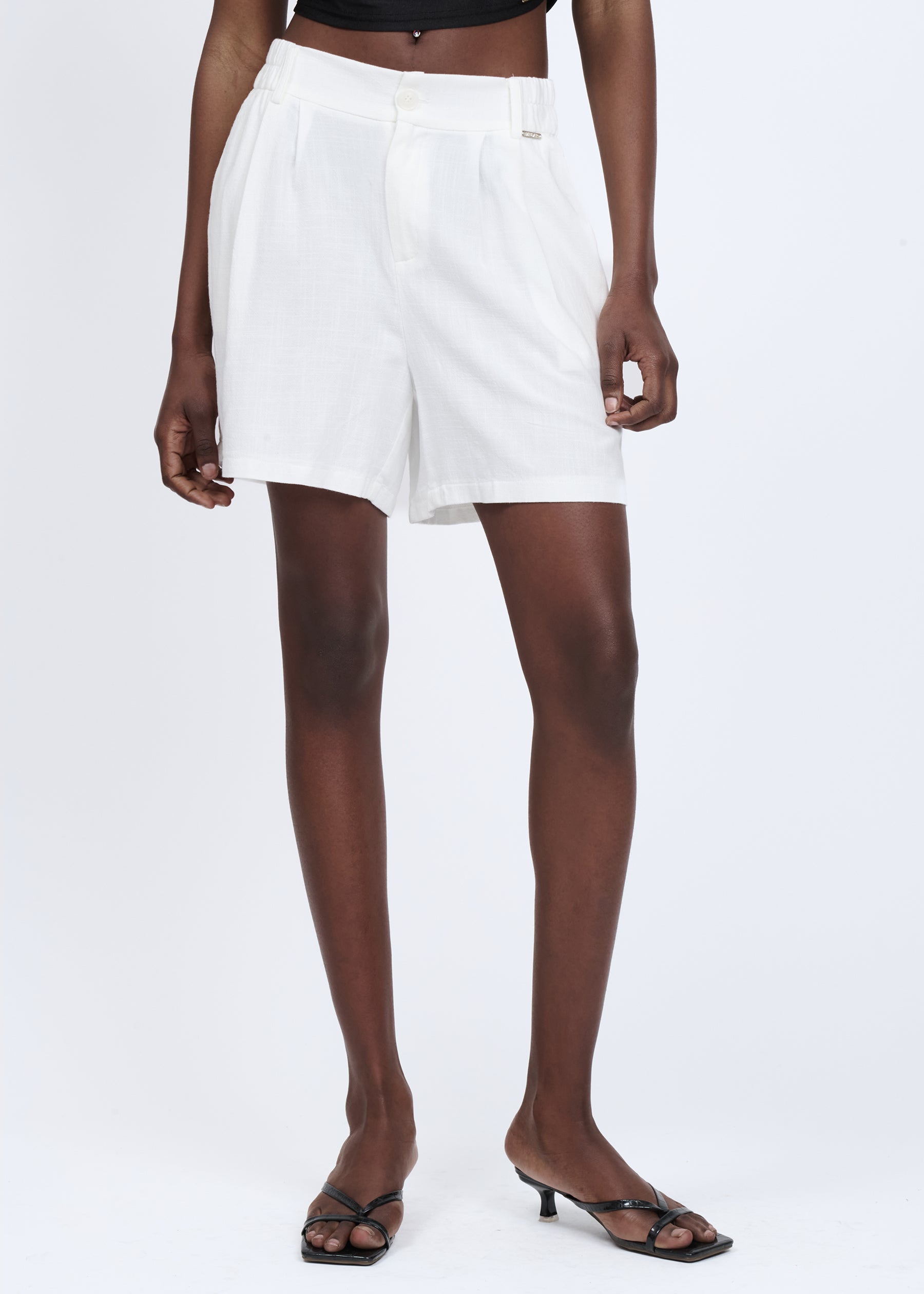 03T0006WHITE_3.jpg