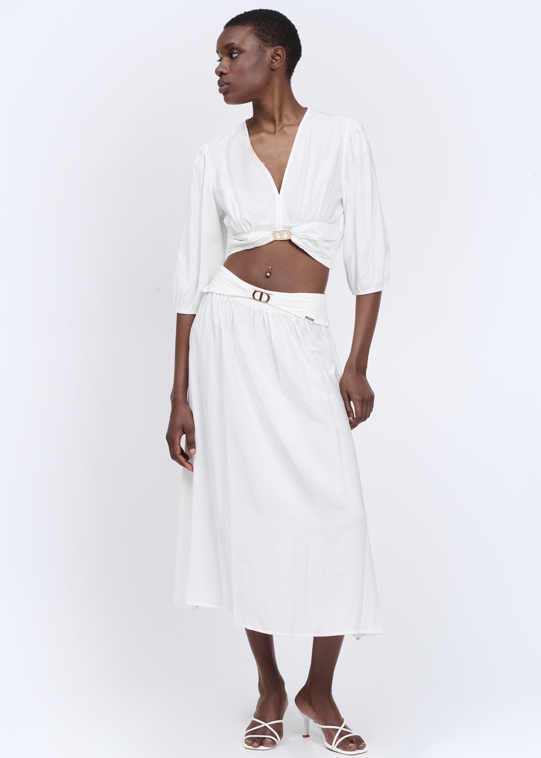 03T0013WHITE_2.jpg