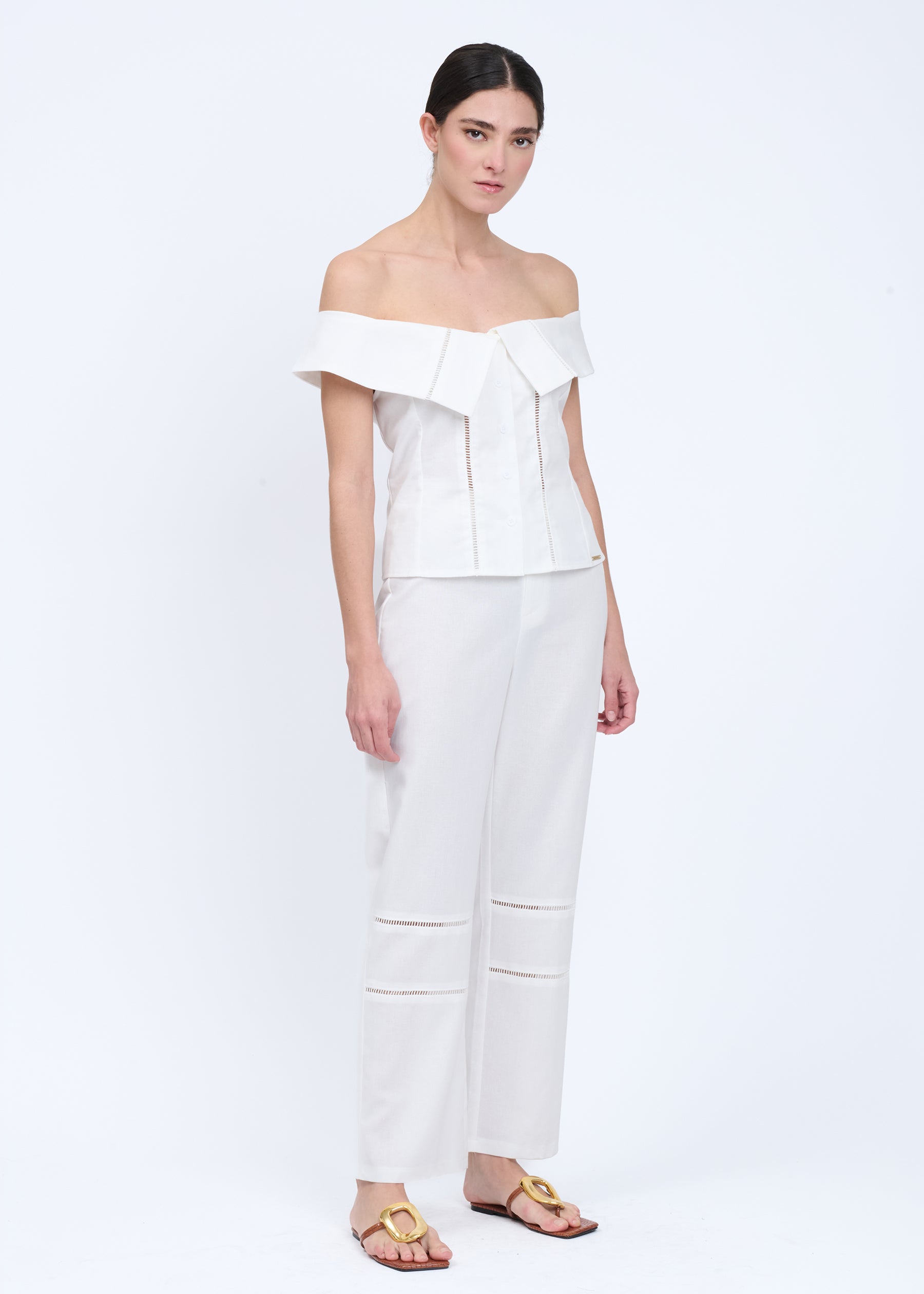 03T0018WHITE_2.jpg