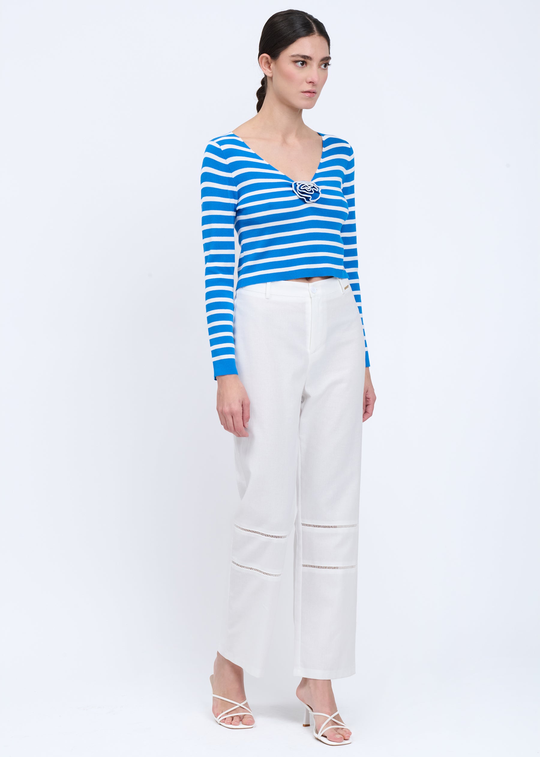 03T0019WHITE_2.jpg