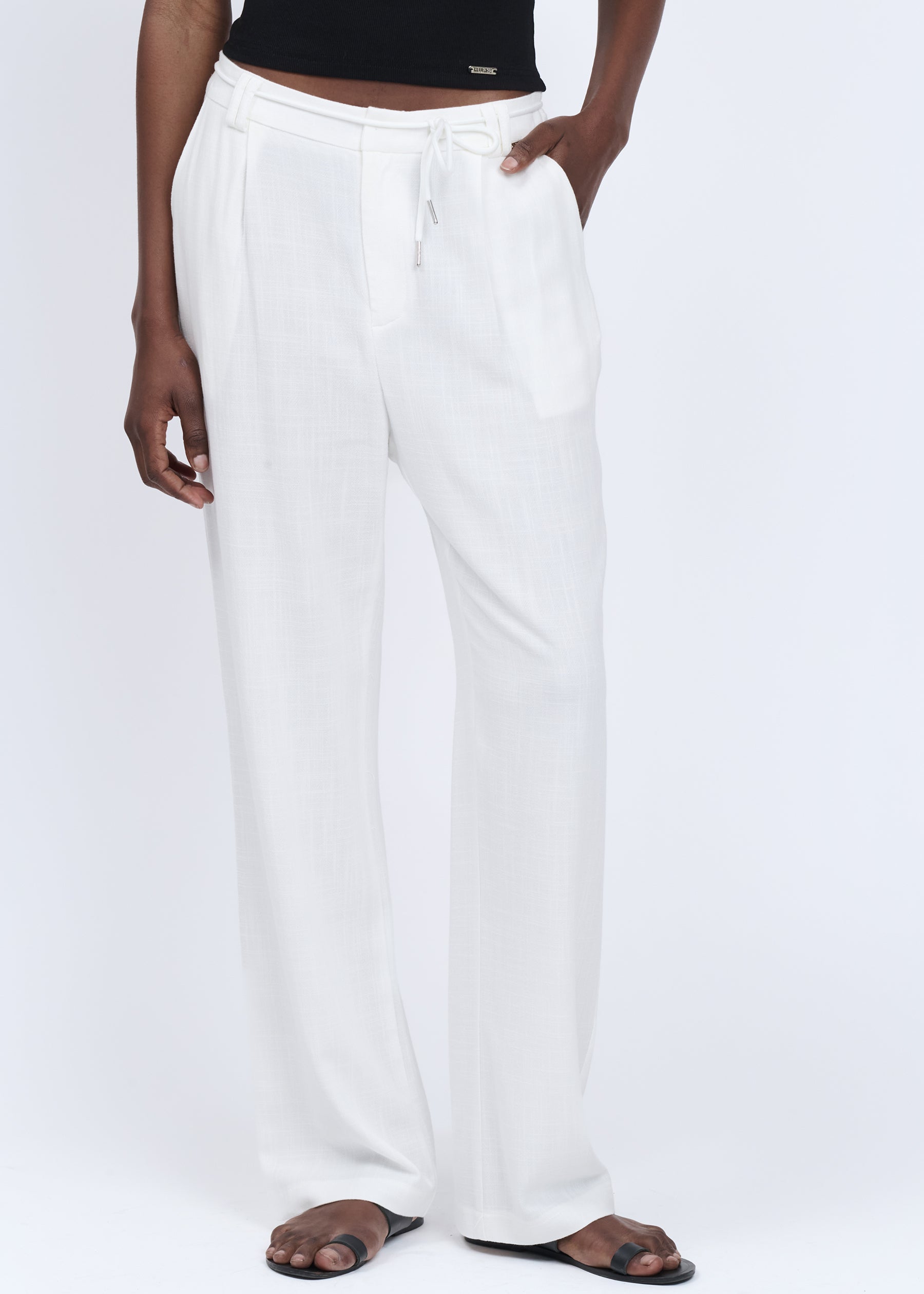 03T0022_WHITE_3.jpg