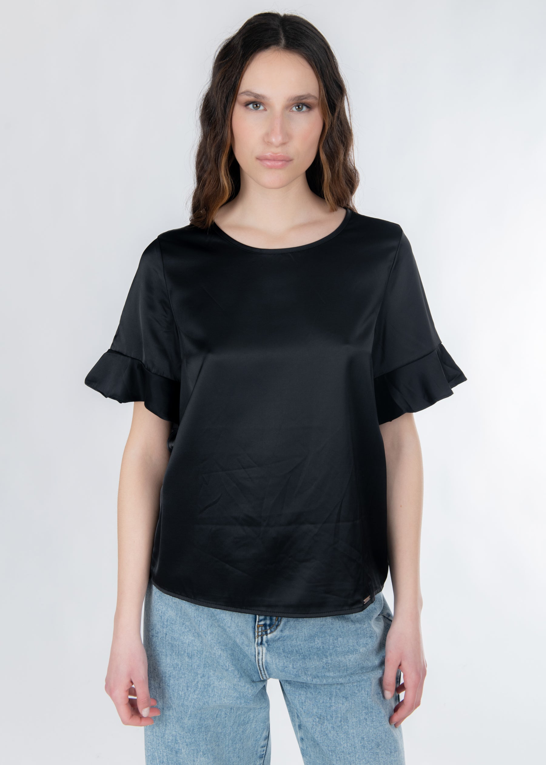 03T0023BLACK_3.jpg