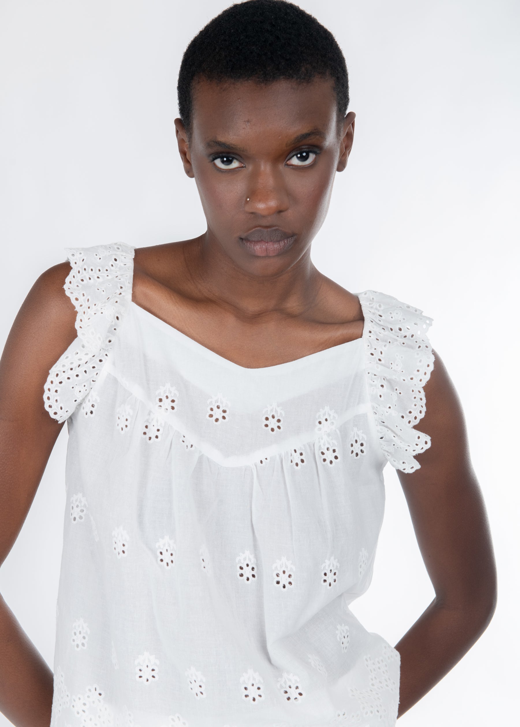 03T0035WHITE_4.jpg