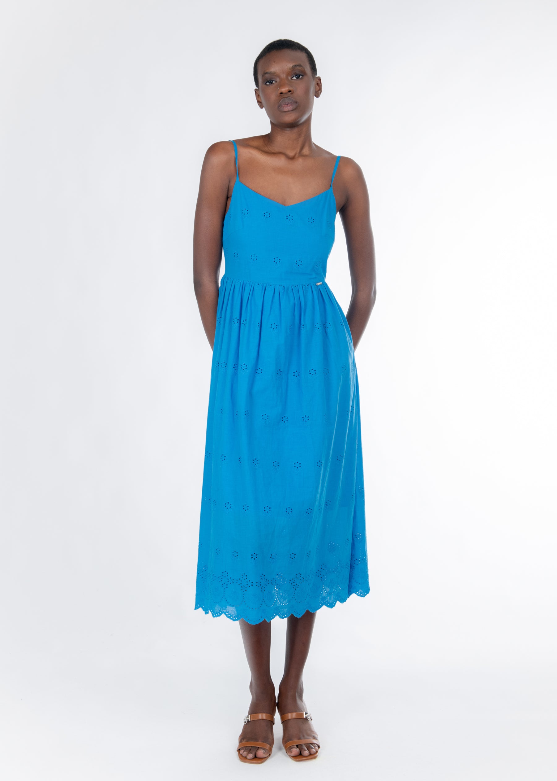 03T0037AZURE_2.jpg