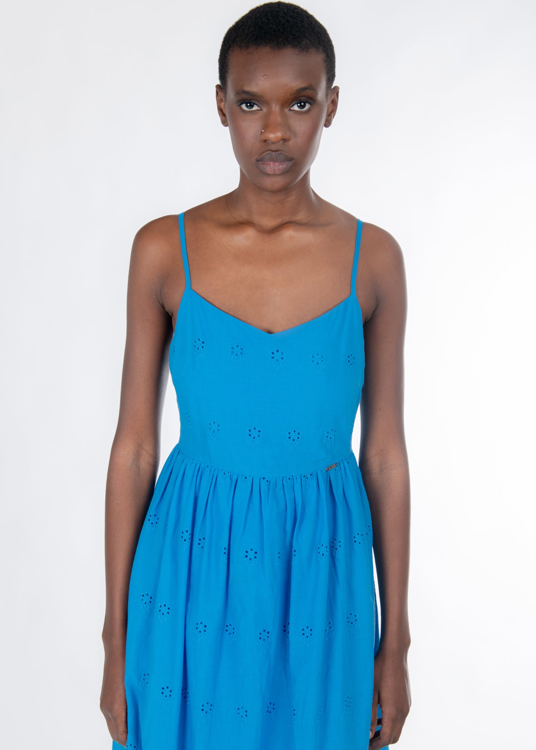03T0037AZURE_3.jpg
