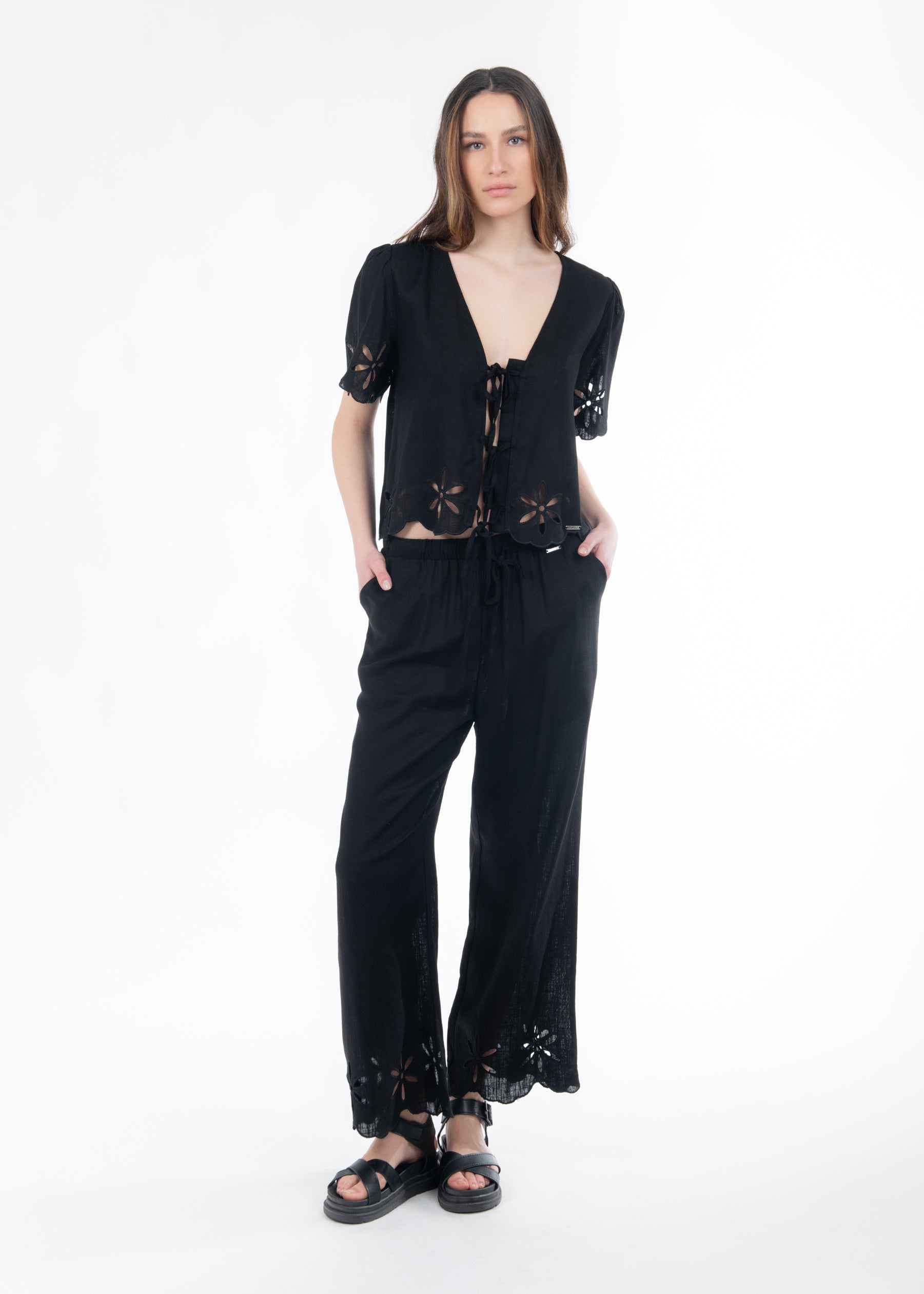 03T0042BLACK_2.jpg