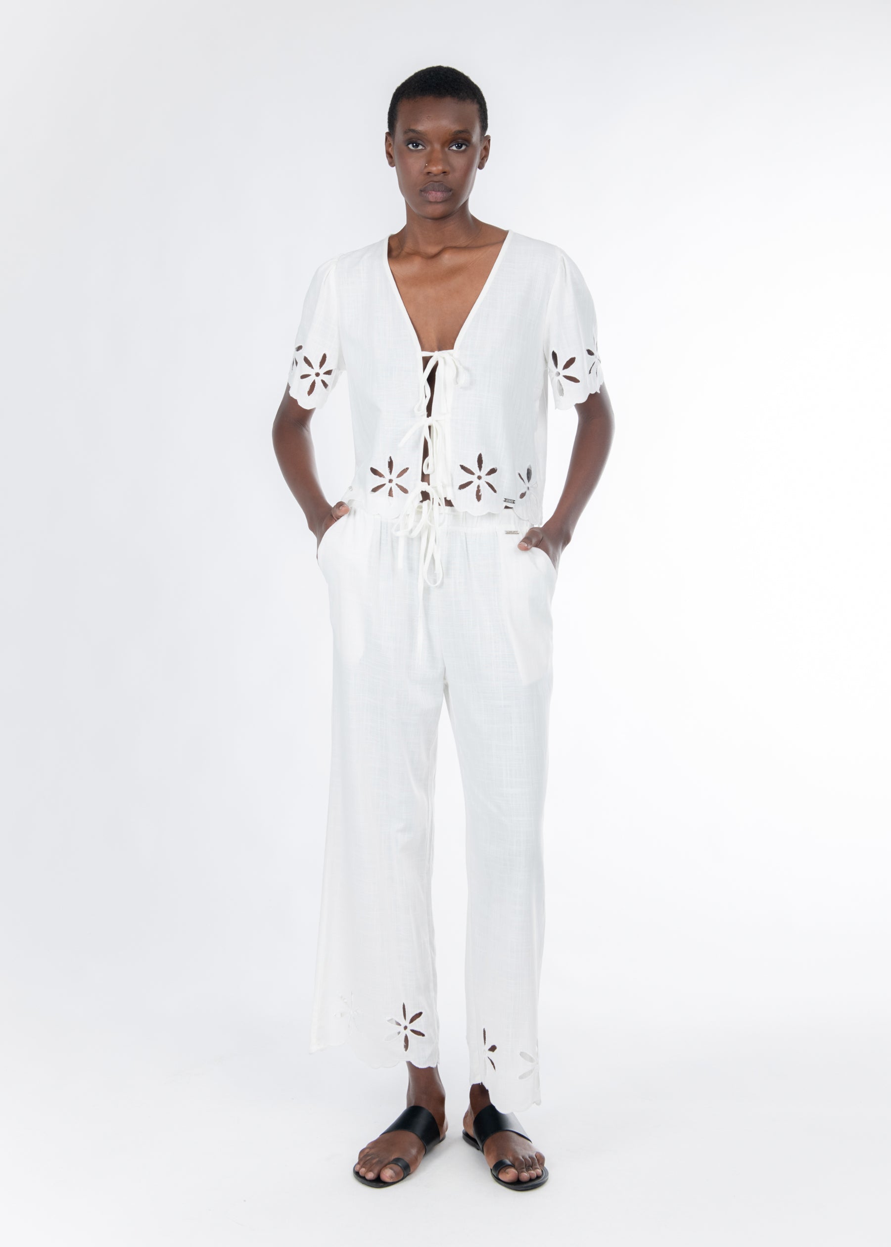 03T0042WHITE_2.jpg