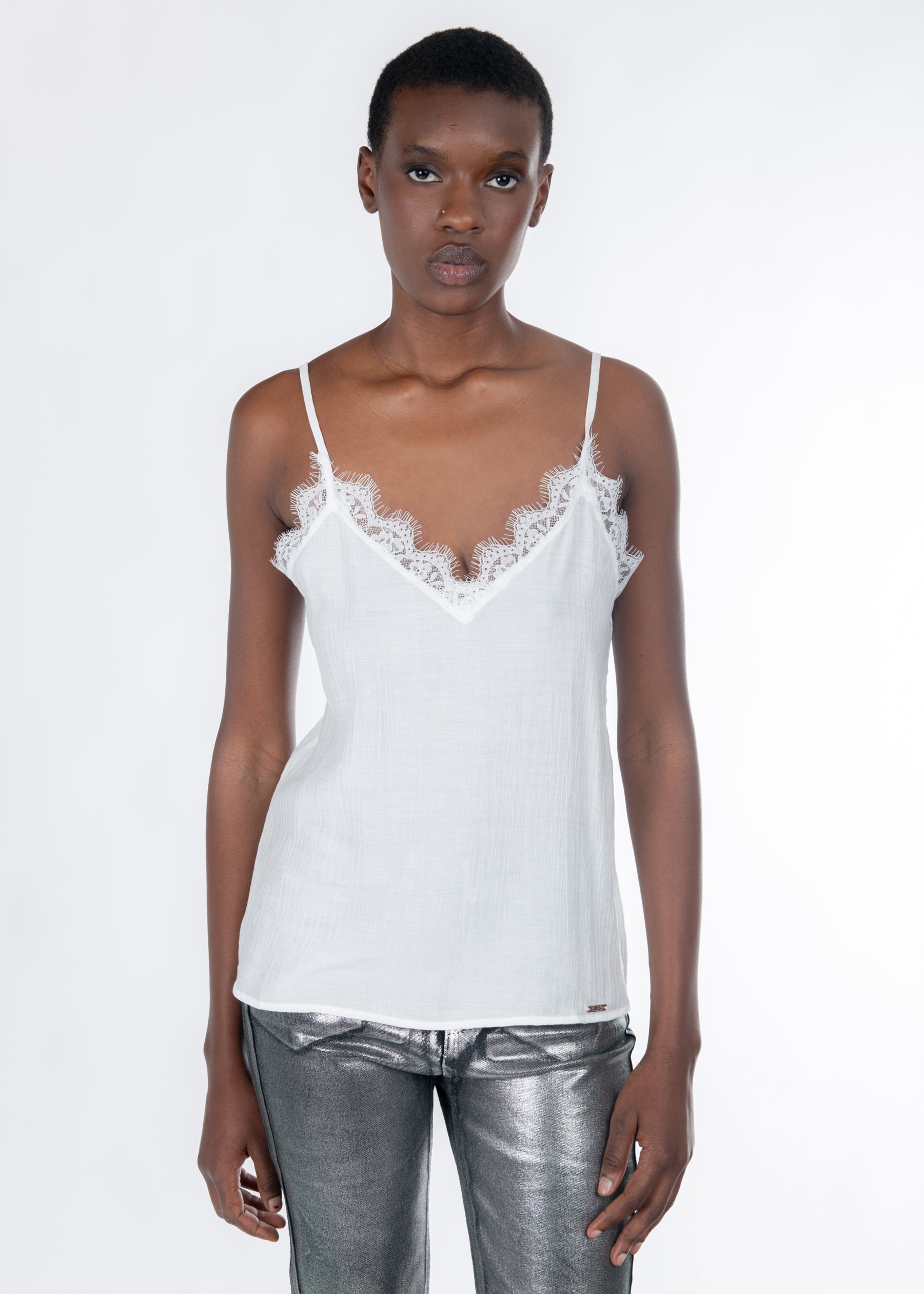 03T0045WHITE_3.jpg