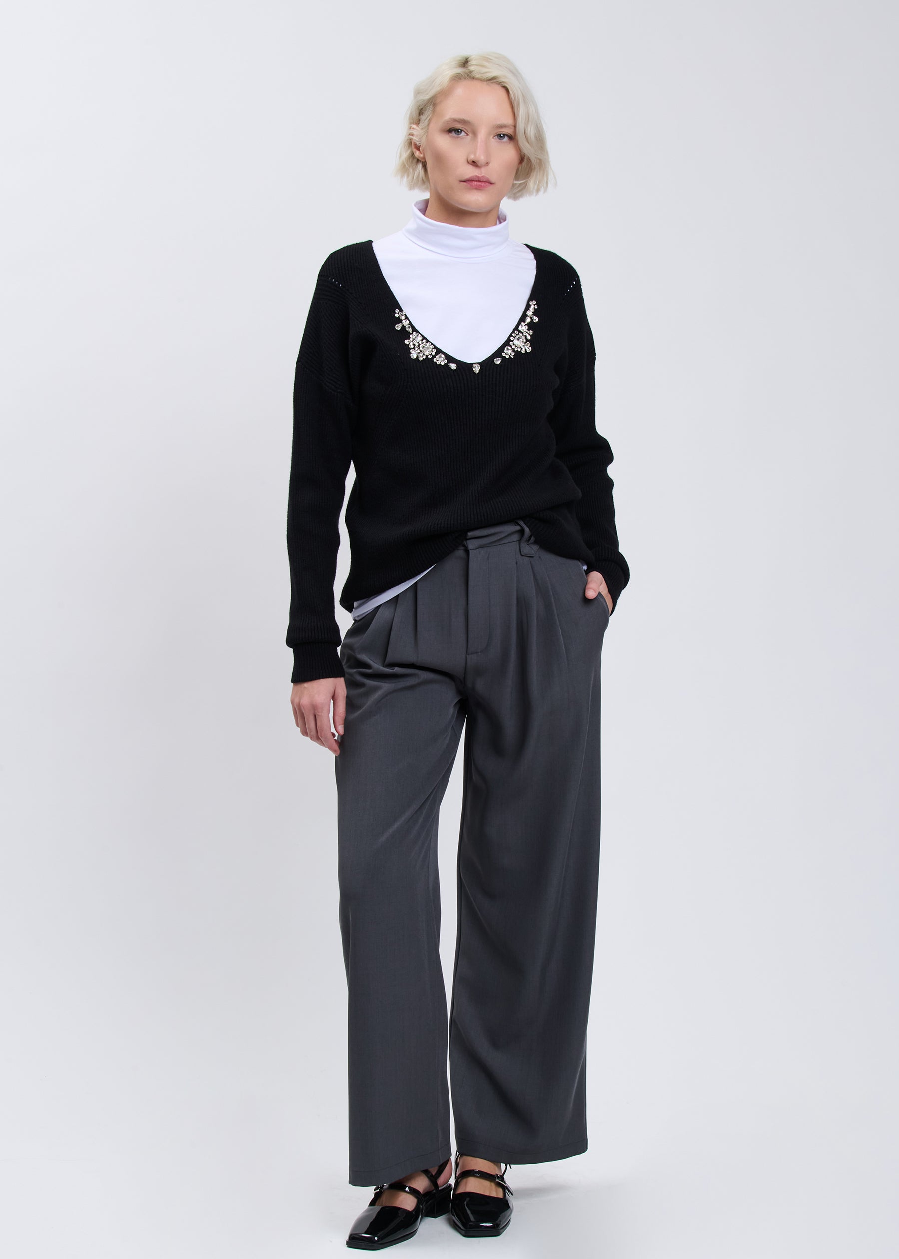 04H24064BLACK_2.jpg