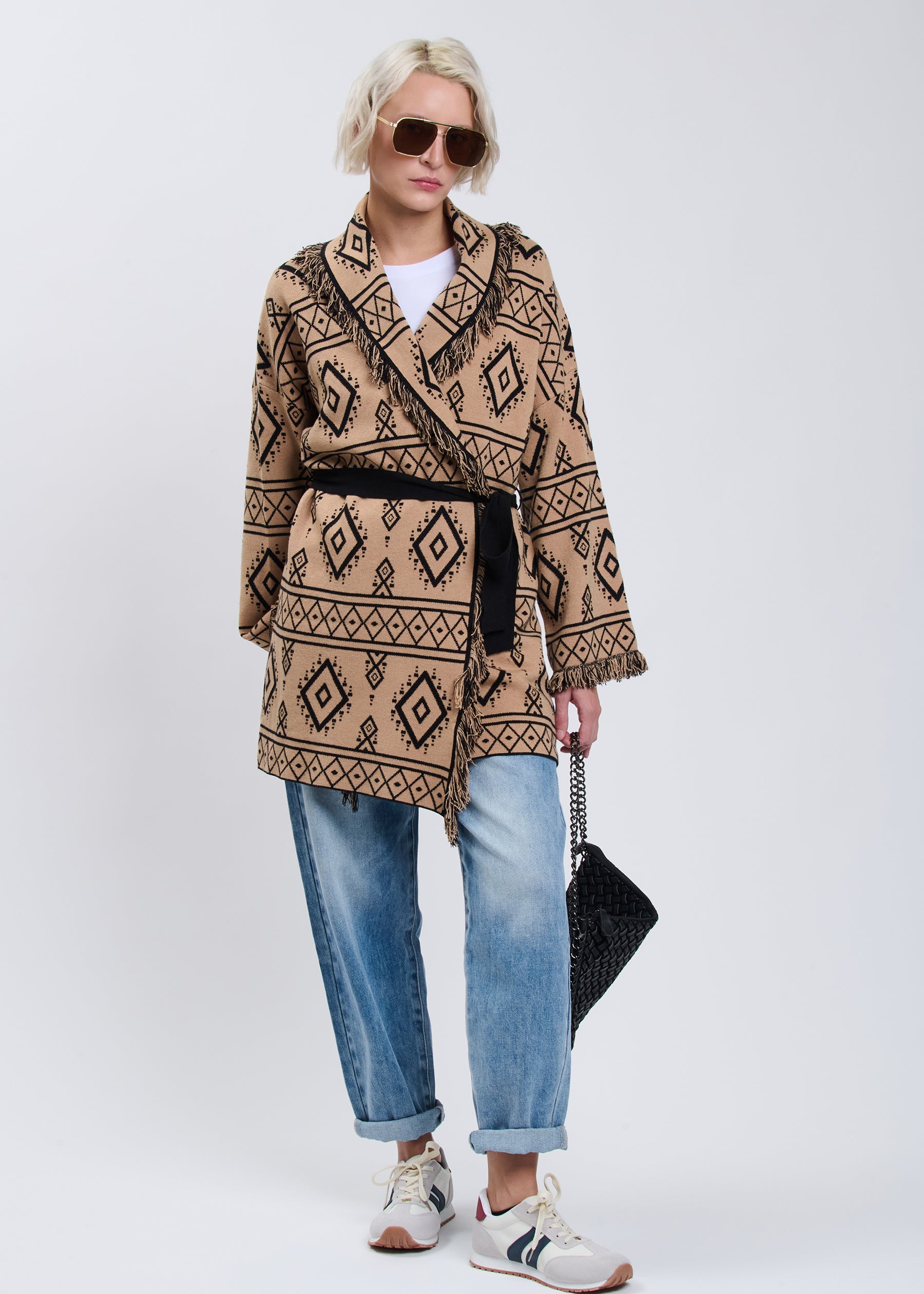 04H93342CAMEL_2.jpg