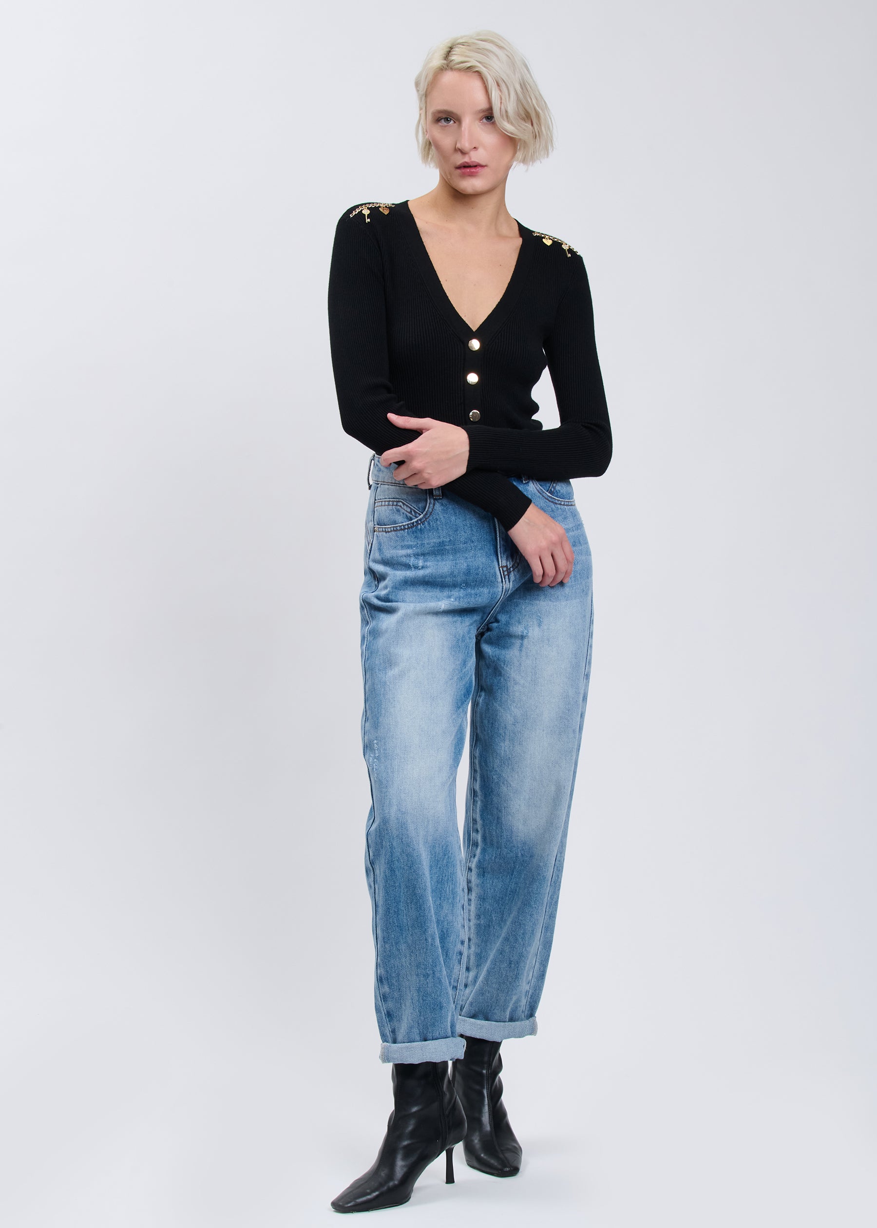 04H95034BLACK_5.jpg