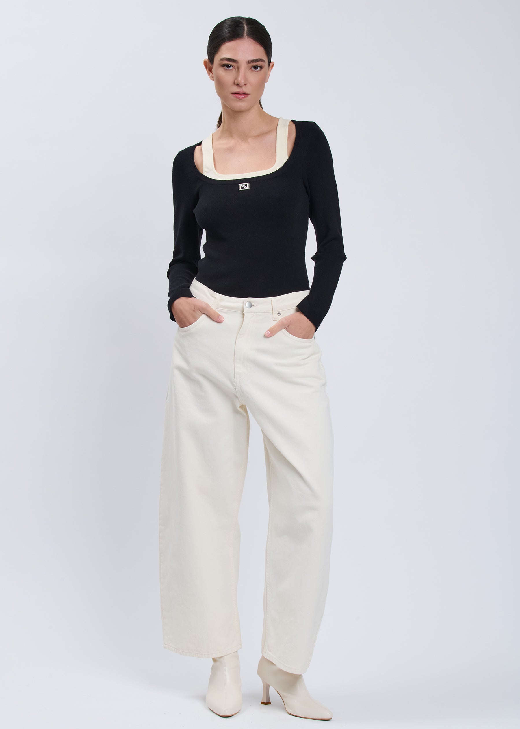 04H95048BLACK_1.jpg