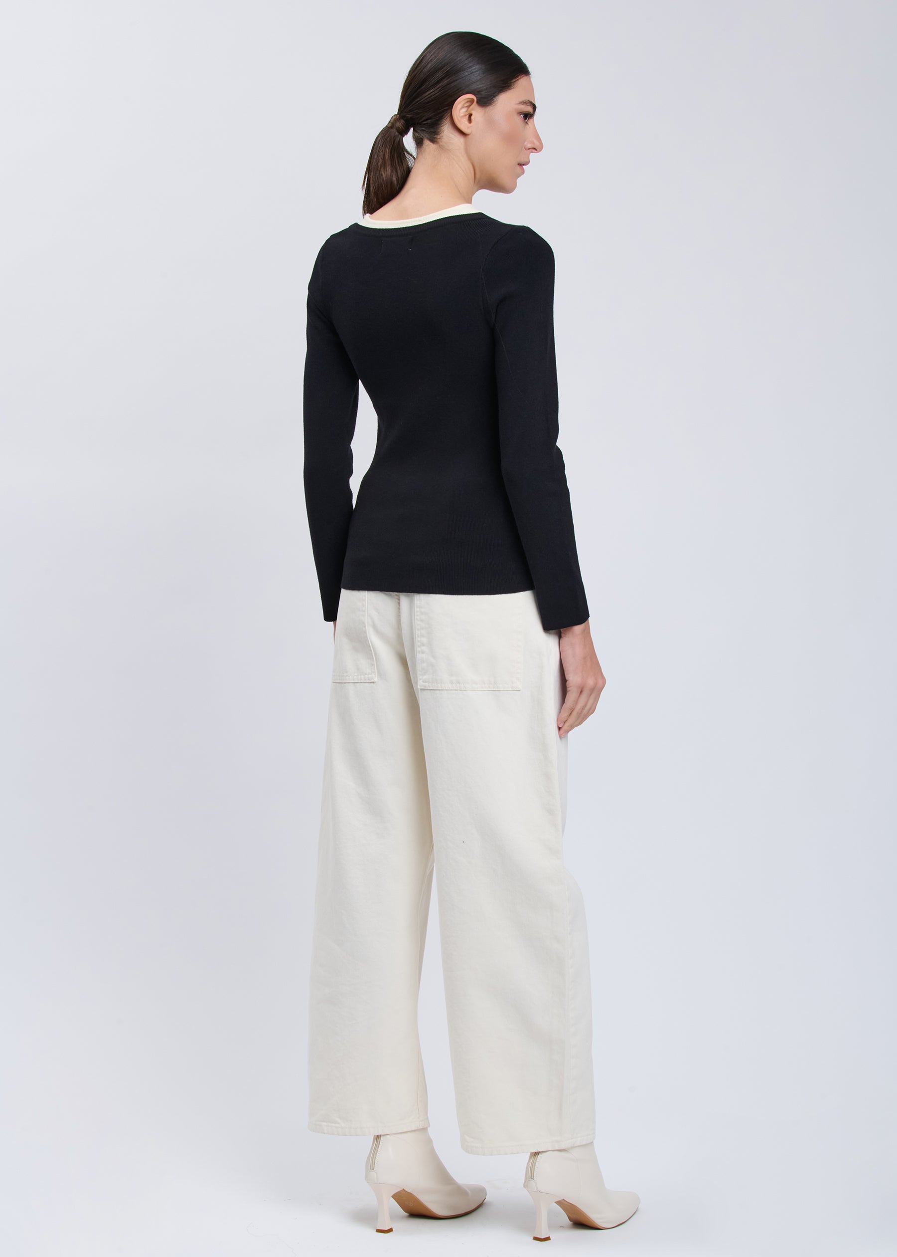 04H95048BLACK_4.jpg