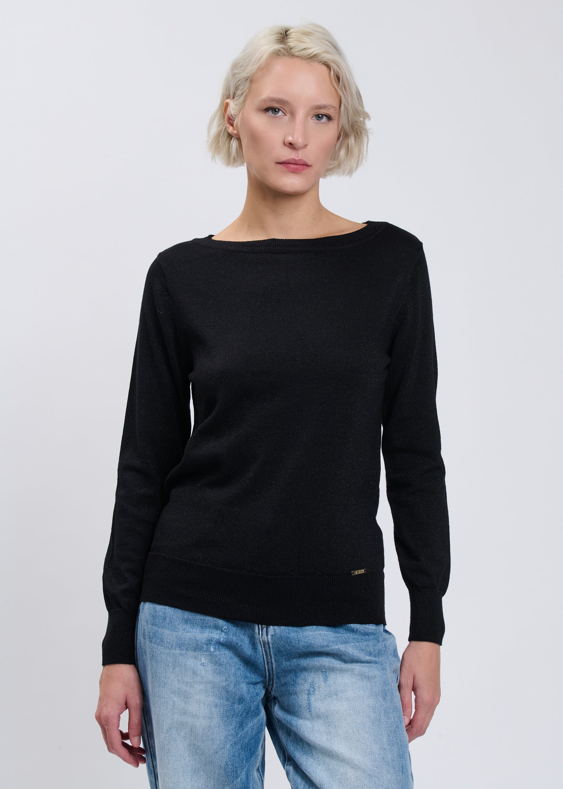 04H95298BLACK_2.jpg