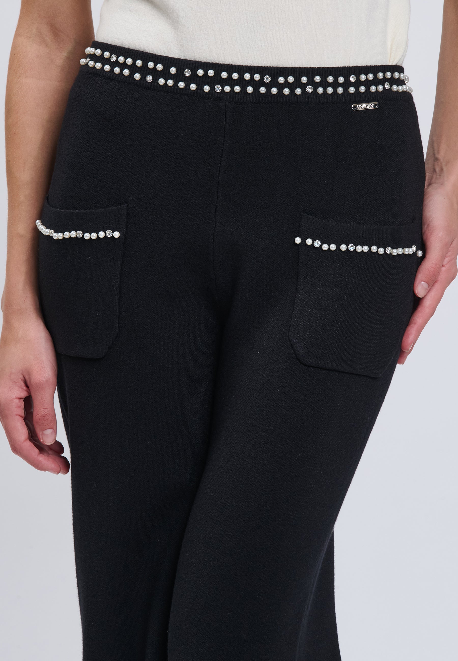 PANTS Black 04H95301