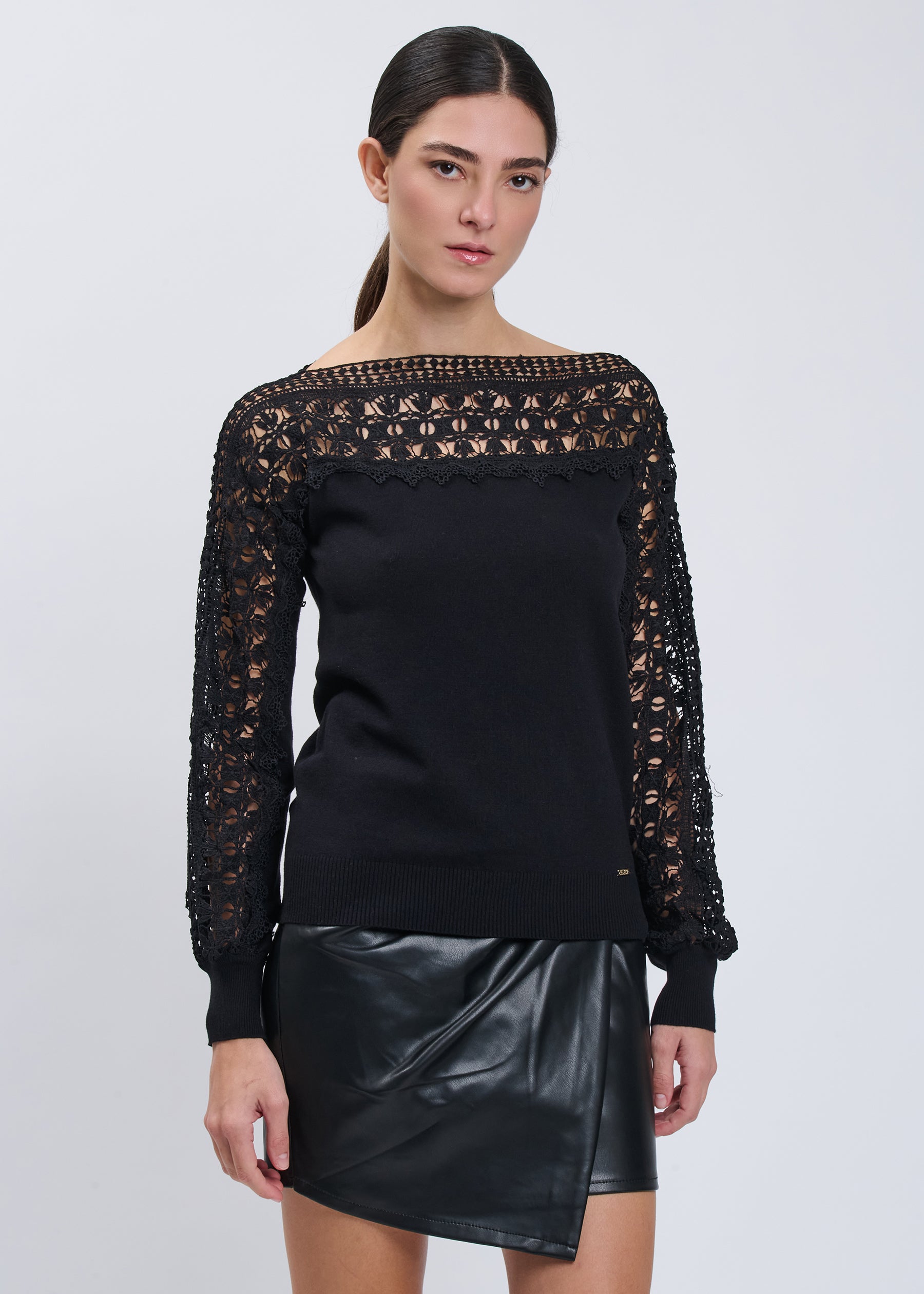 04H95320BLACK_2.jpg