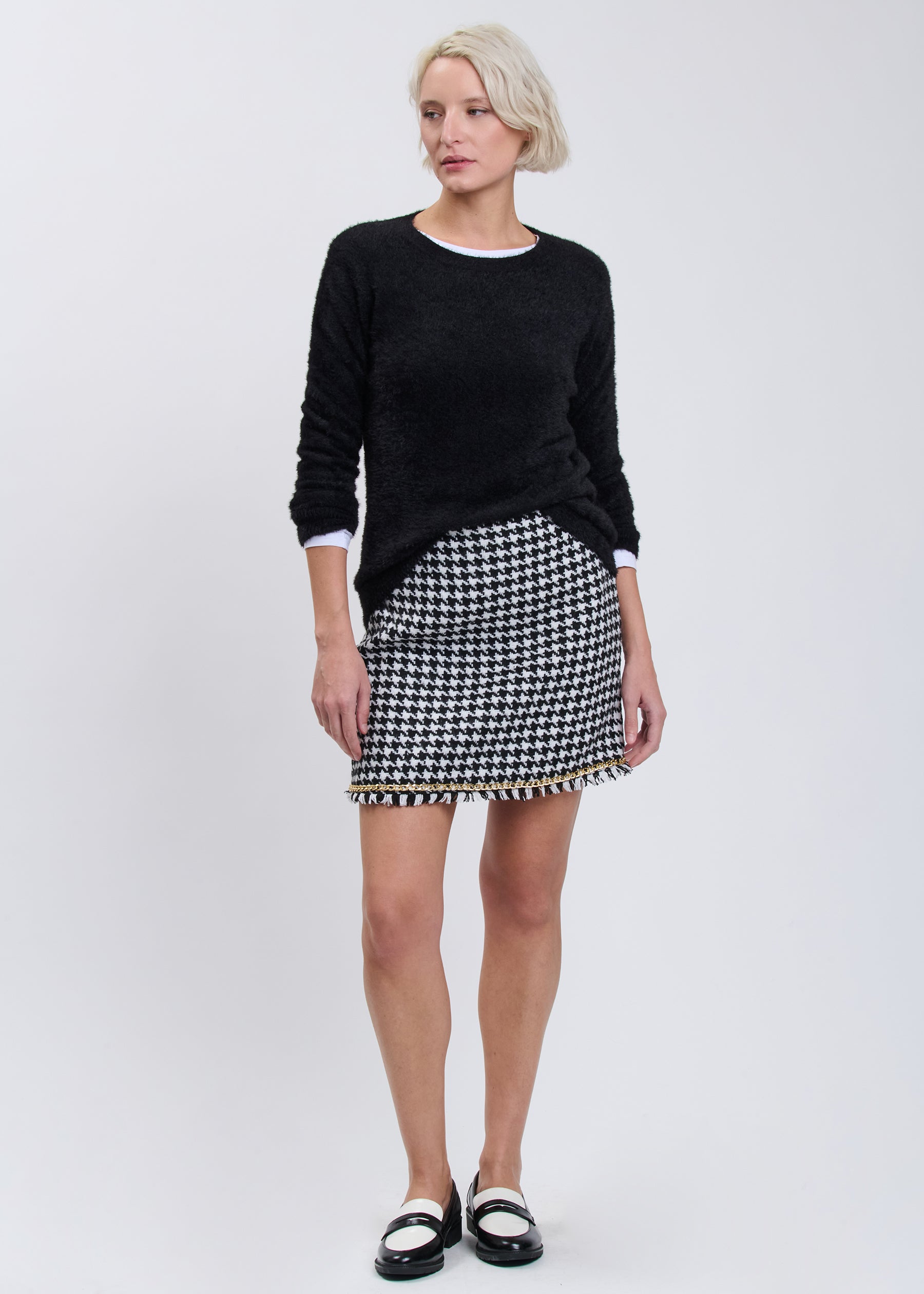 04H95926BLACK_2.jpg