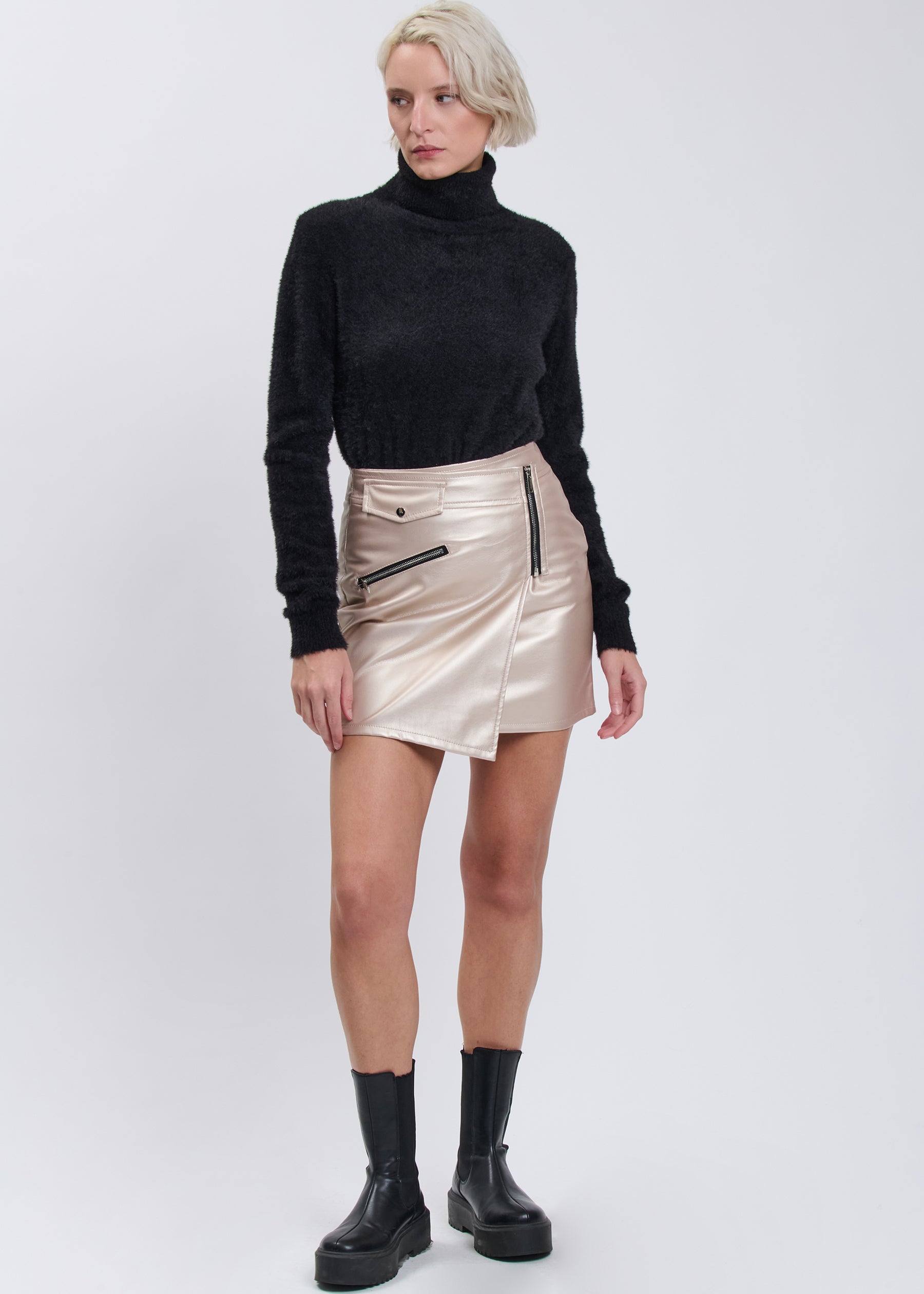 04H95927BLACK_1.jpg
