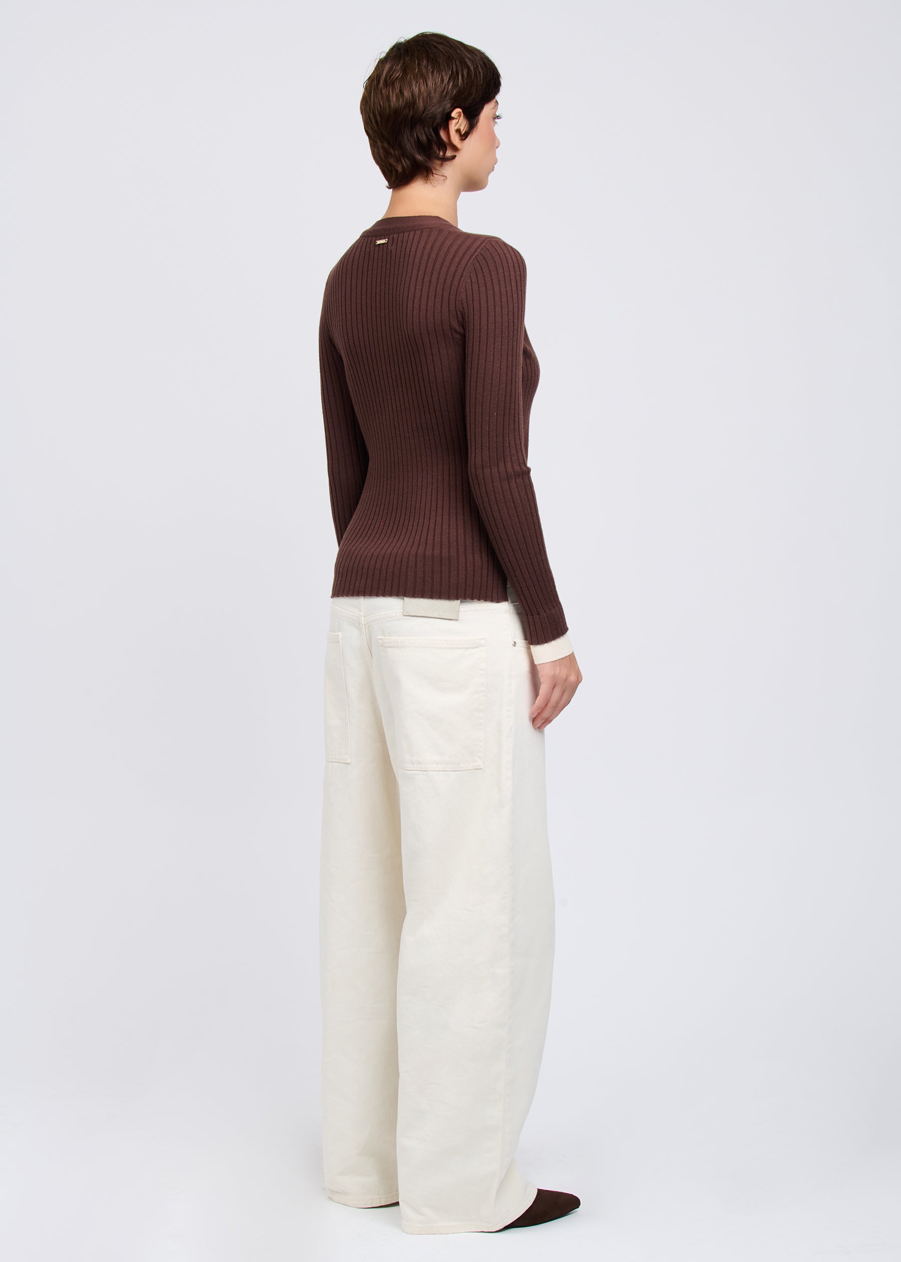 04J7539BROWN_1.jpg