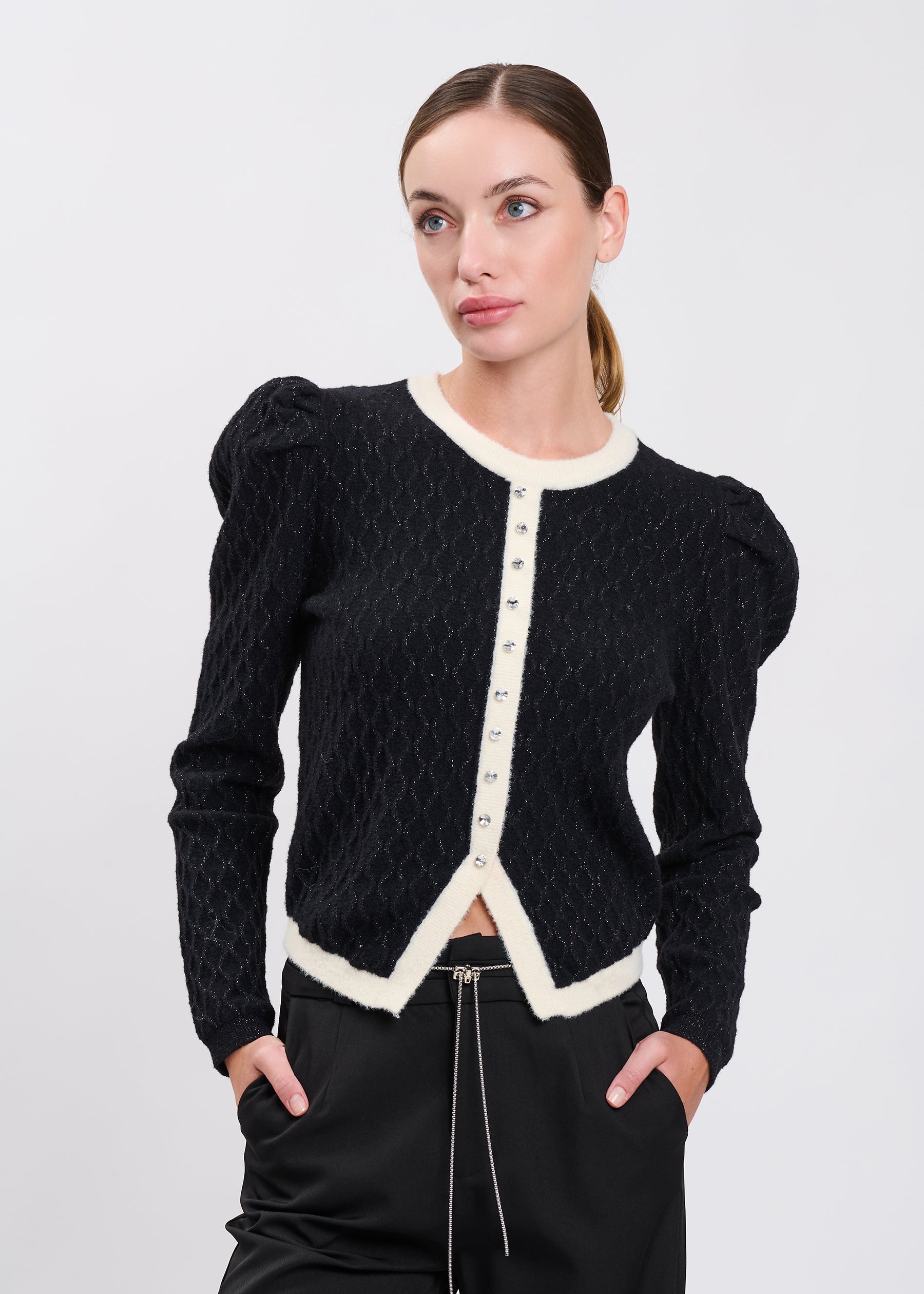 04J7556BLACK_3.jpg