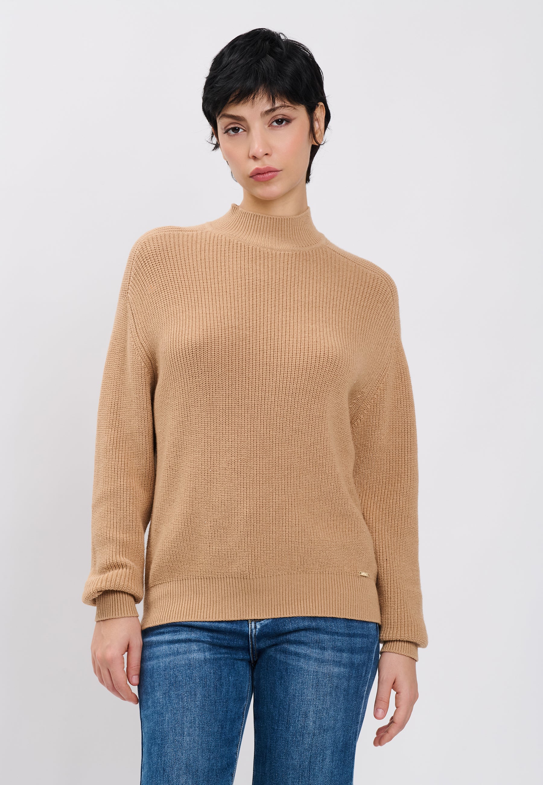 PULL Camel 04J7603