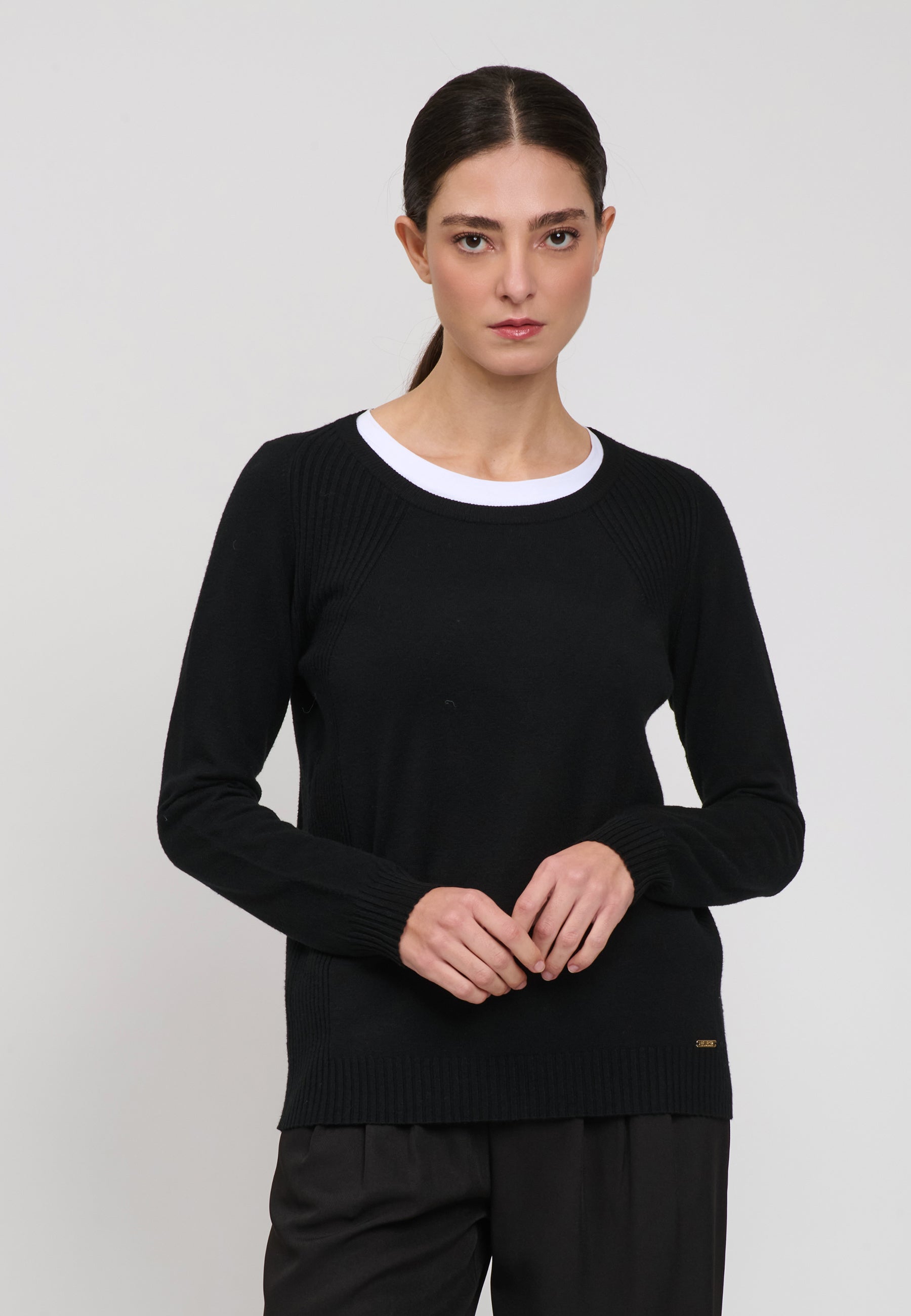 PULL Black 04J7651