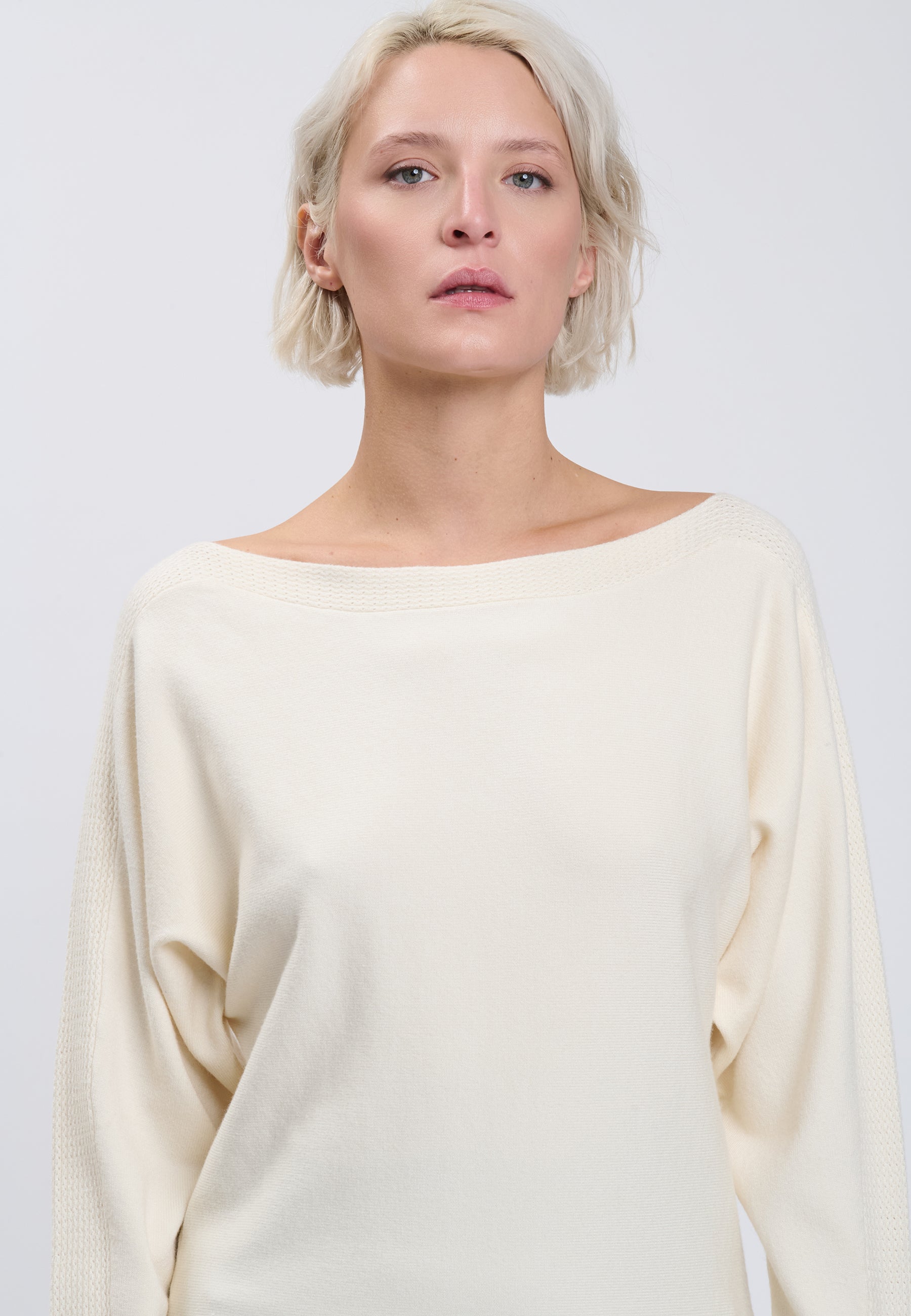 PULL Ivory 04J7810