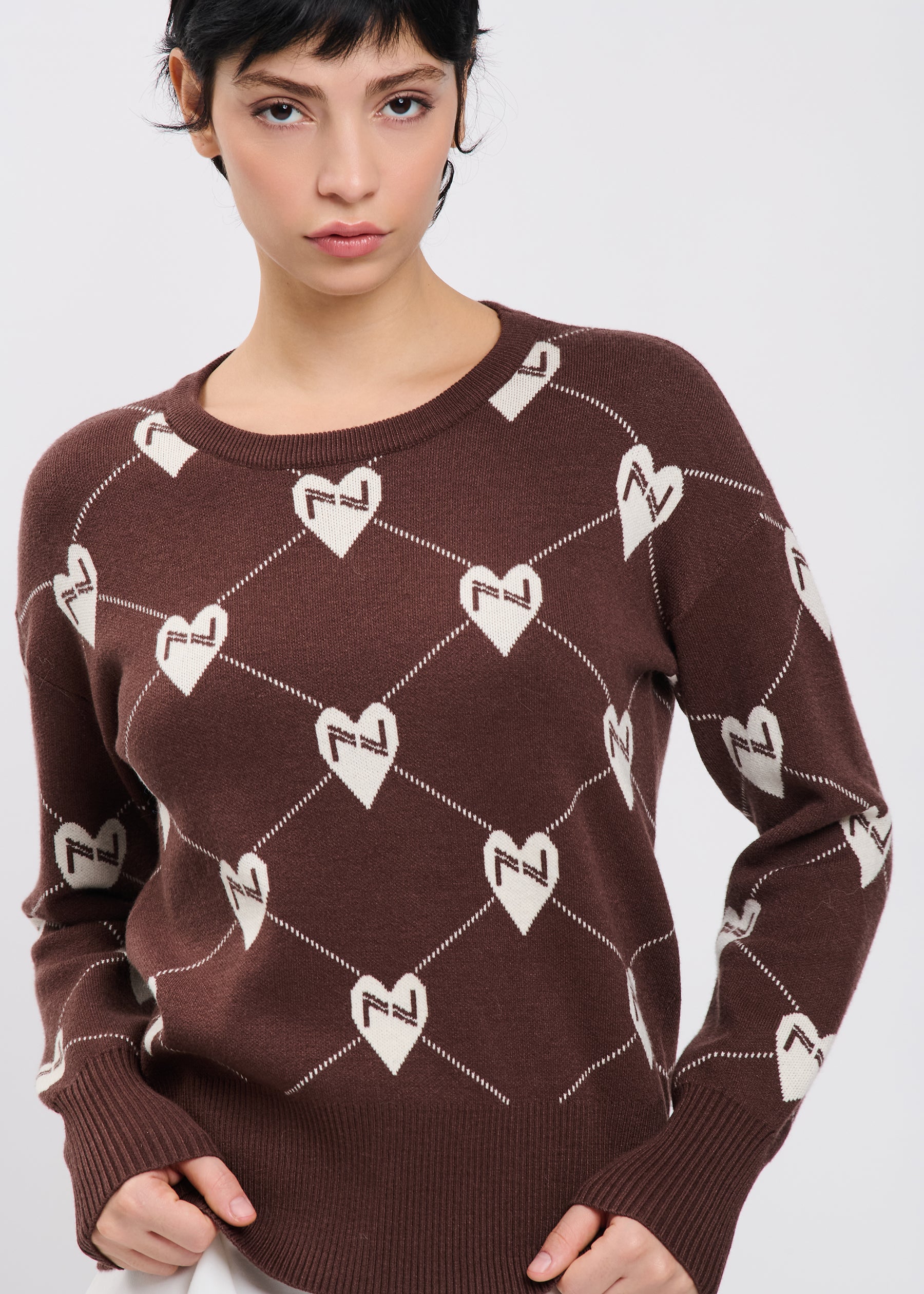 04J7840BROWN_3.jpg