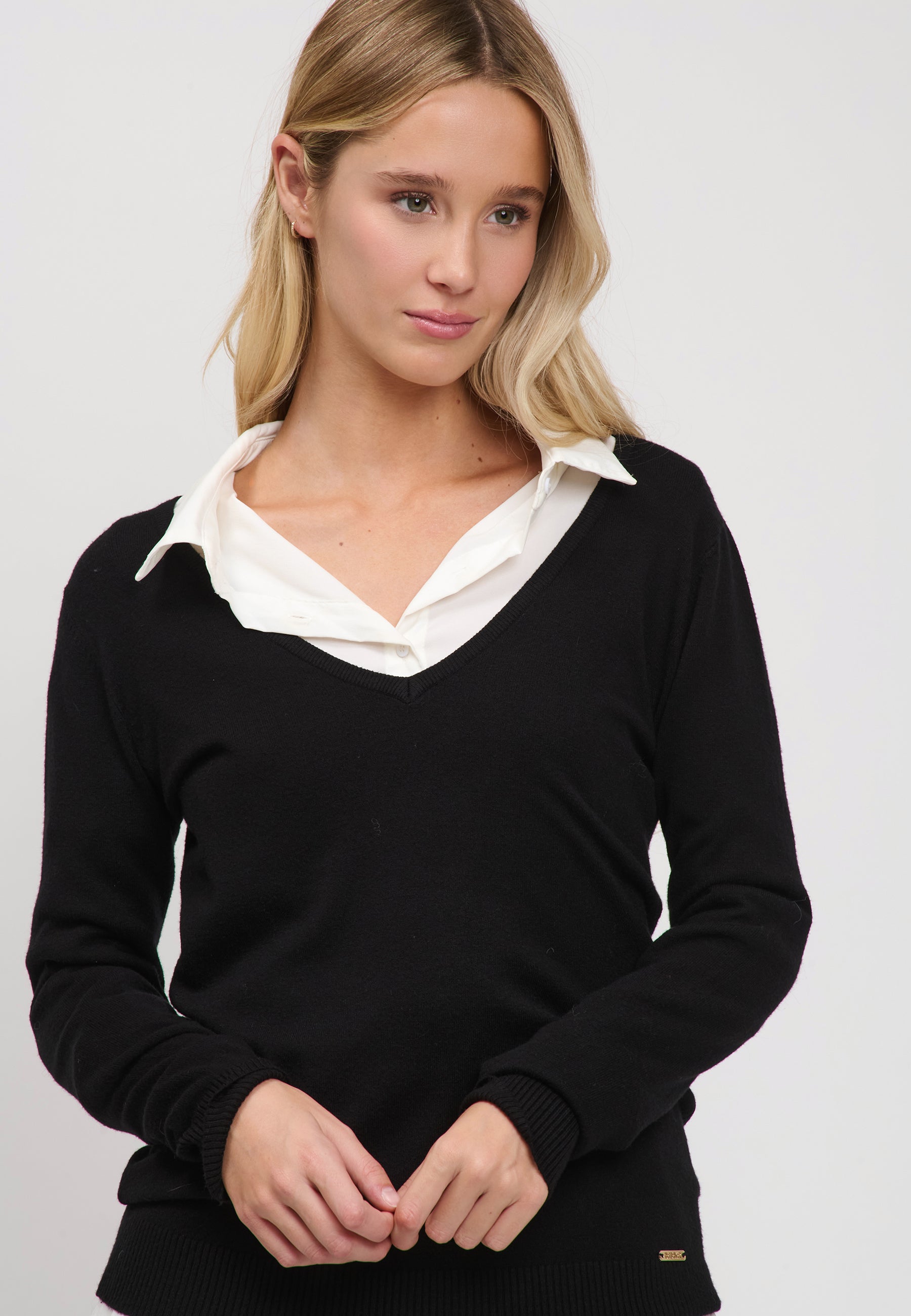 PULL Black 04J7856