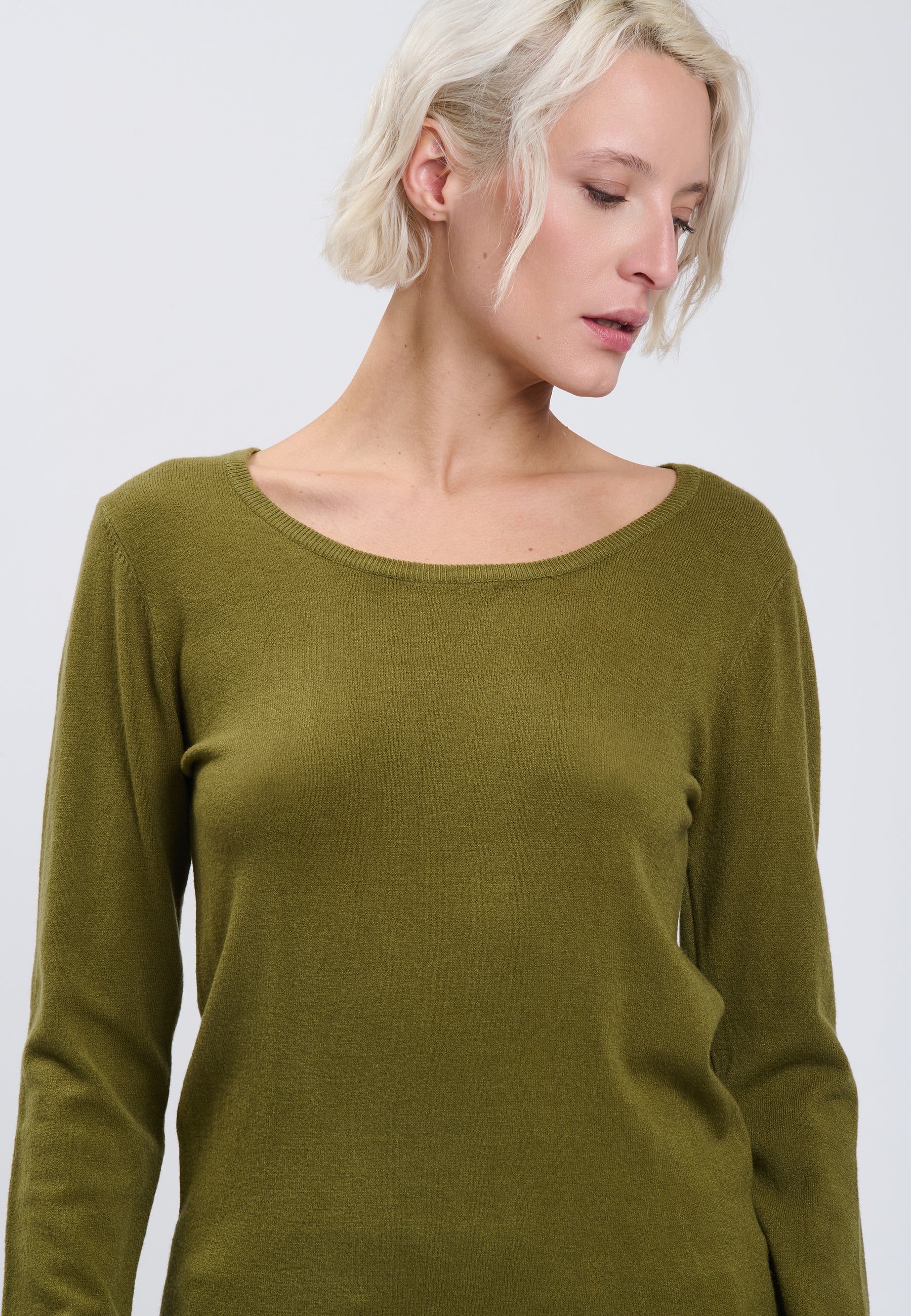 PULL Olive 04J7857