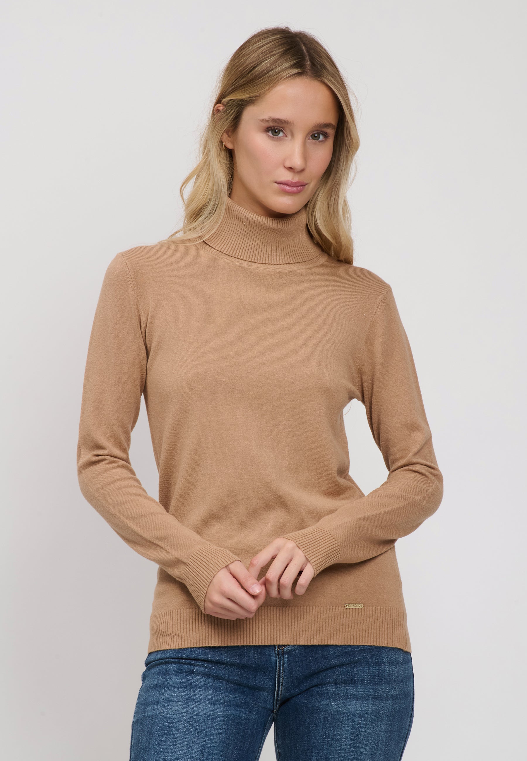 PULL Camel 04J7858