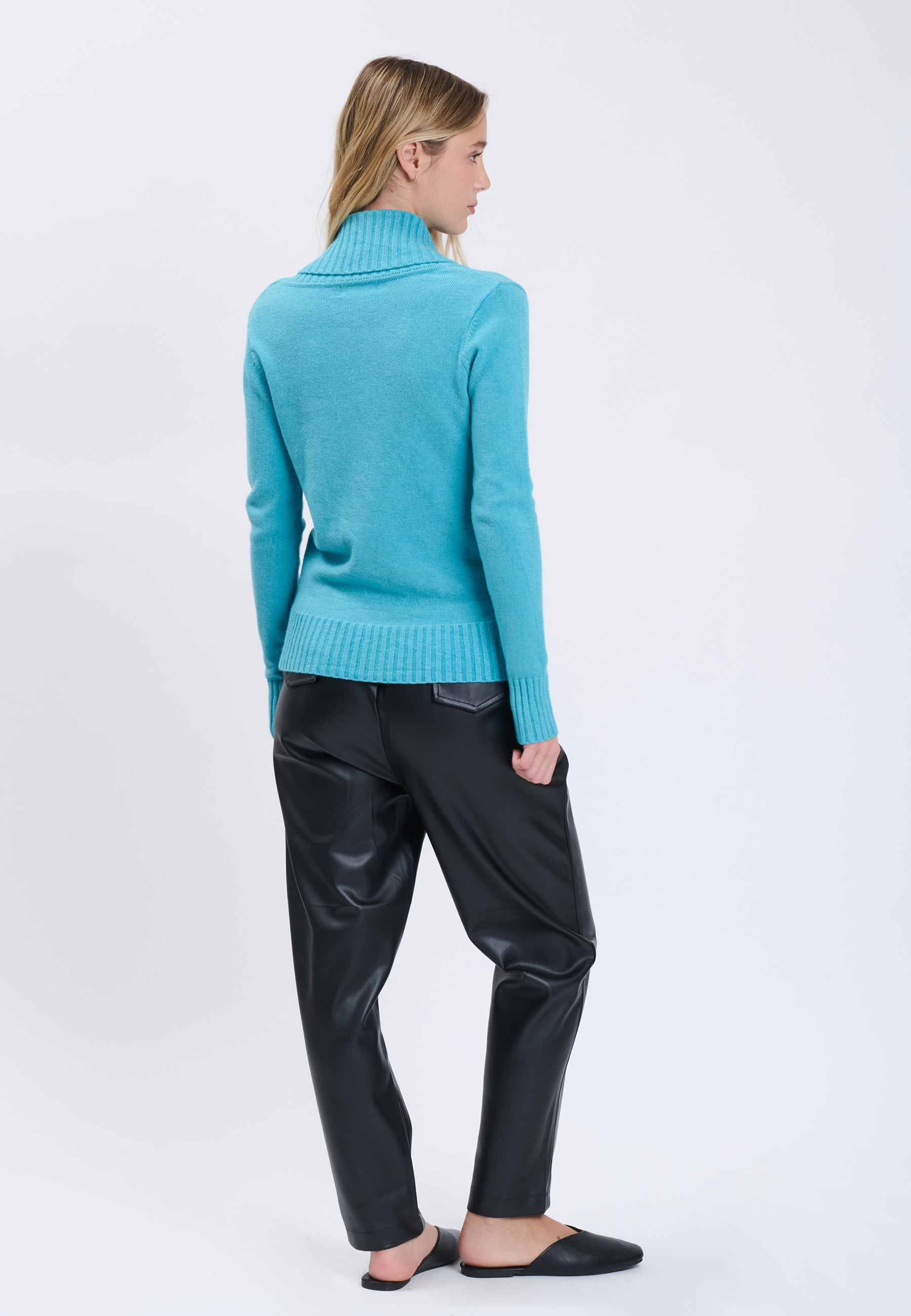 PULL Aquamarine 04J7864