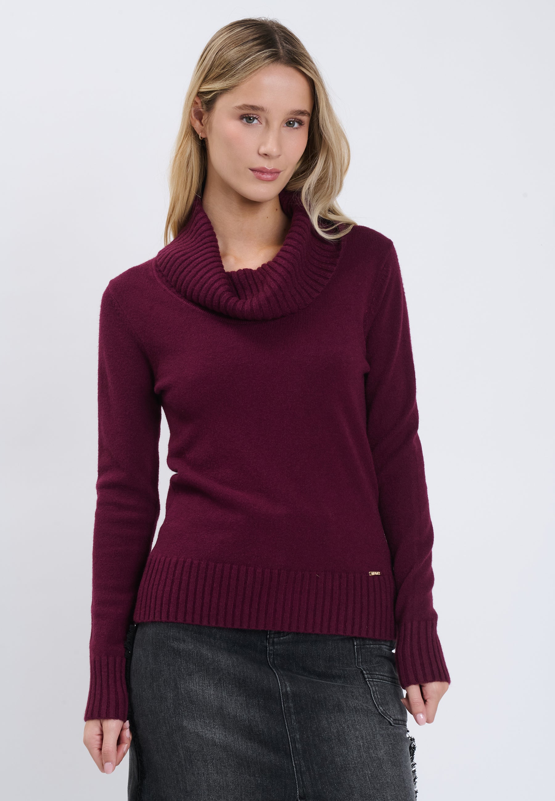 PULL Plum 04J7864