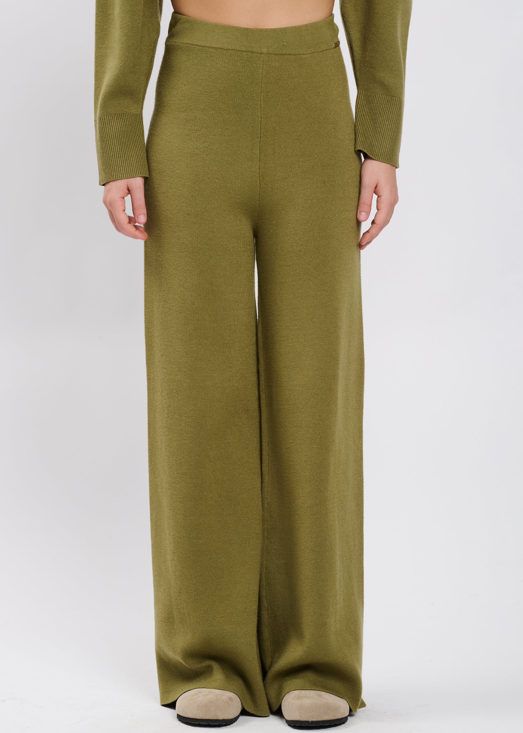 04J7866OLIVE_4.jpg