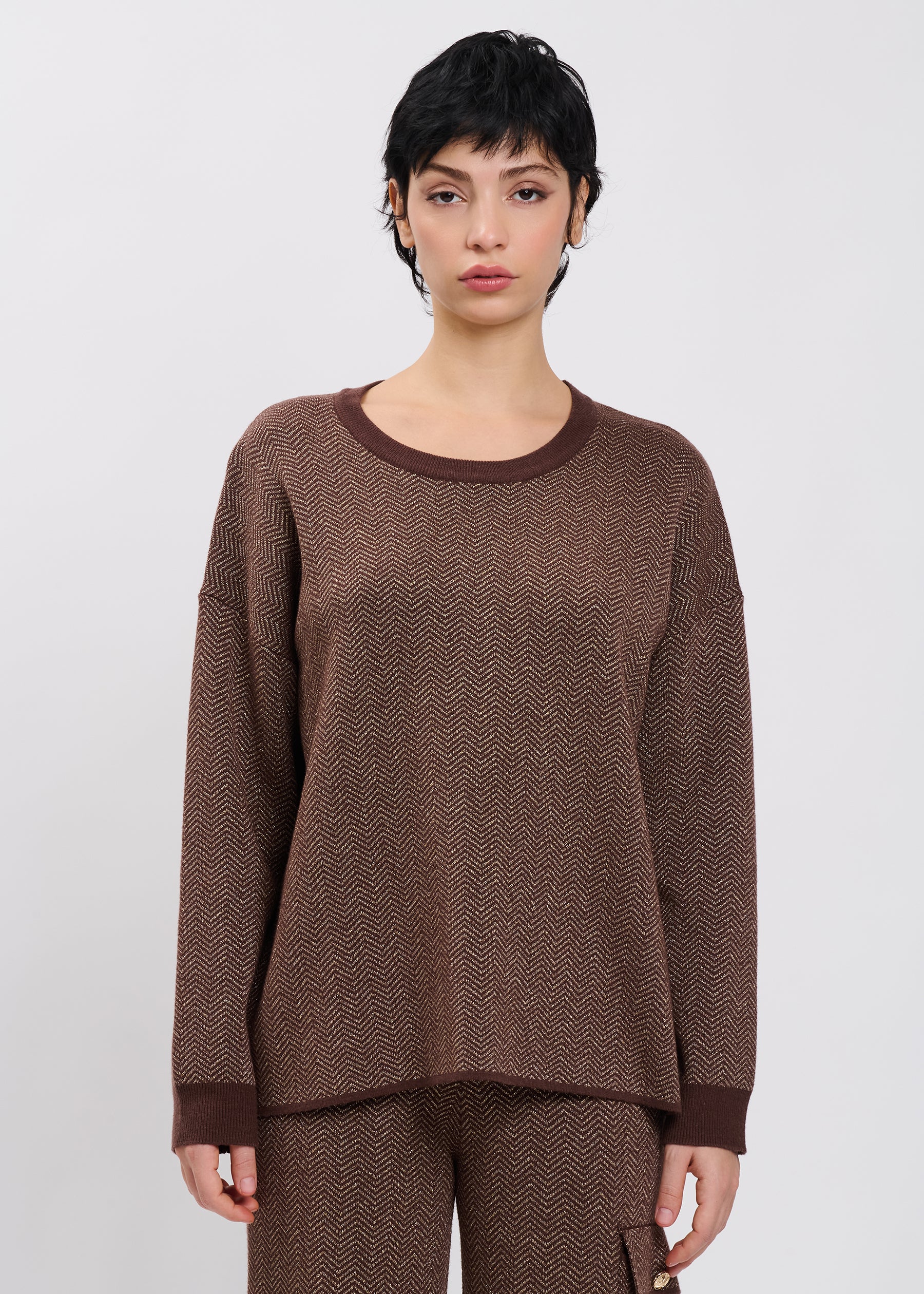 04J7905BROWN_3.jpg