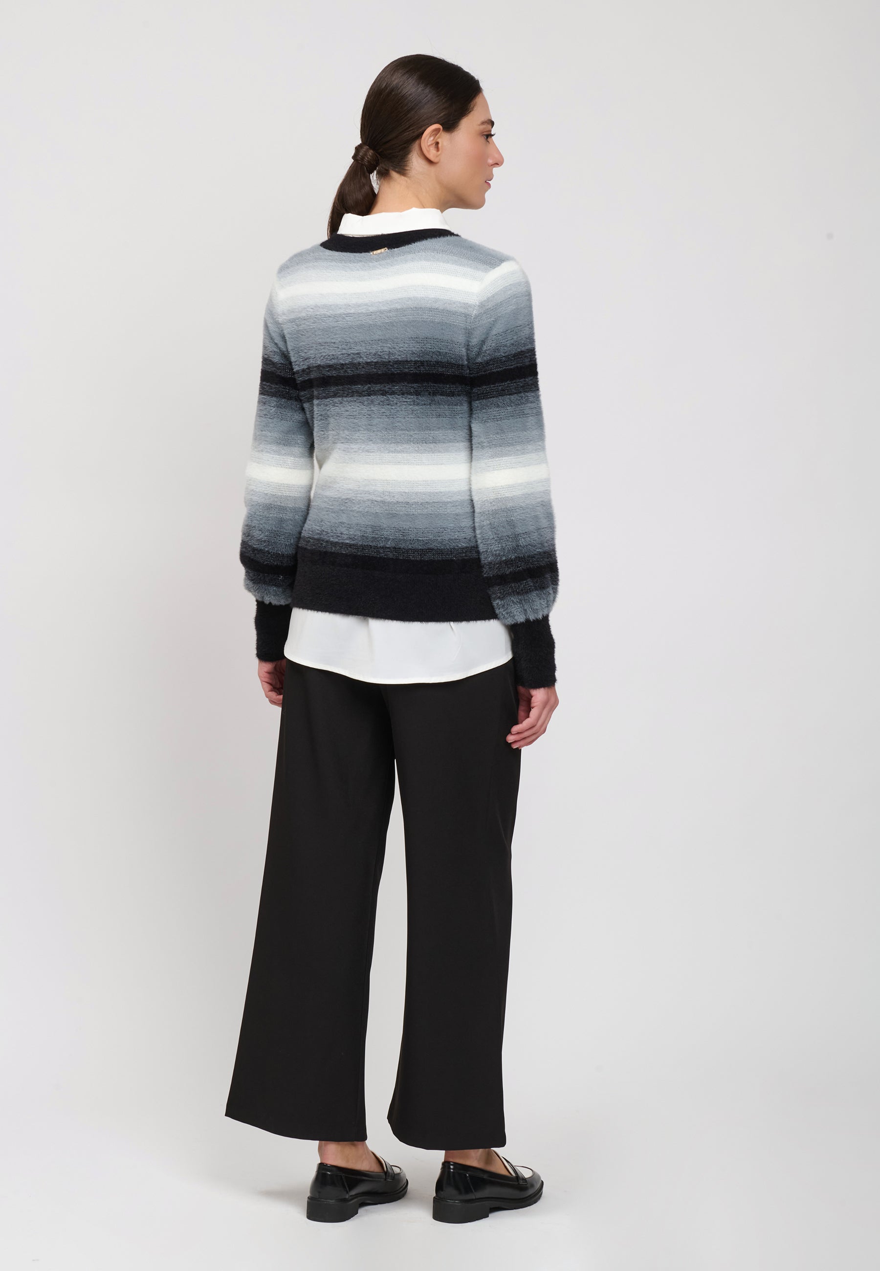 PULL Black 04Q102201