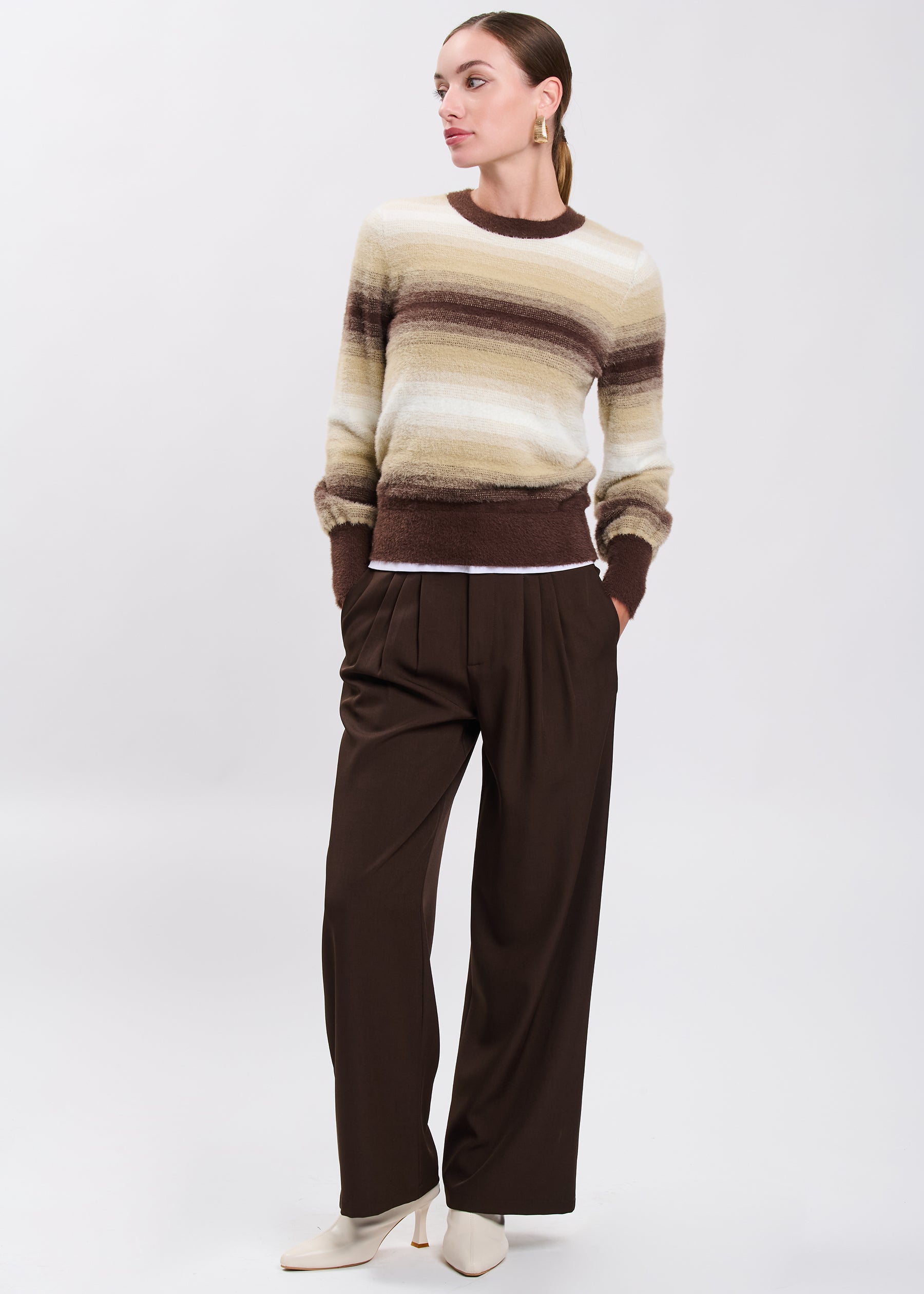 04Q102201BROWN_2.jpg