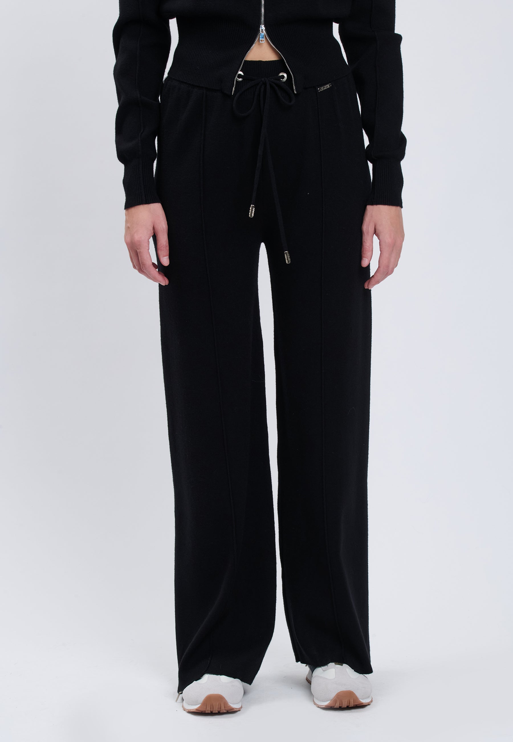 PANTS Black 04Q10283