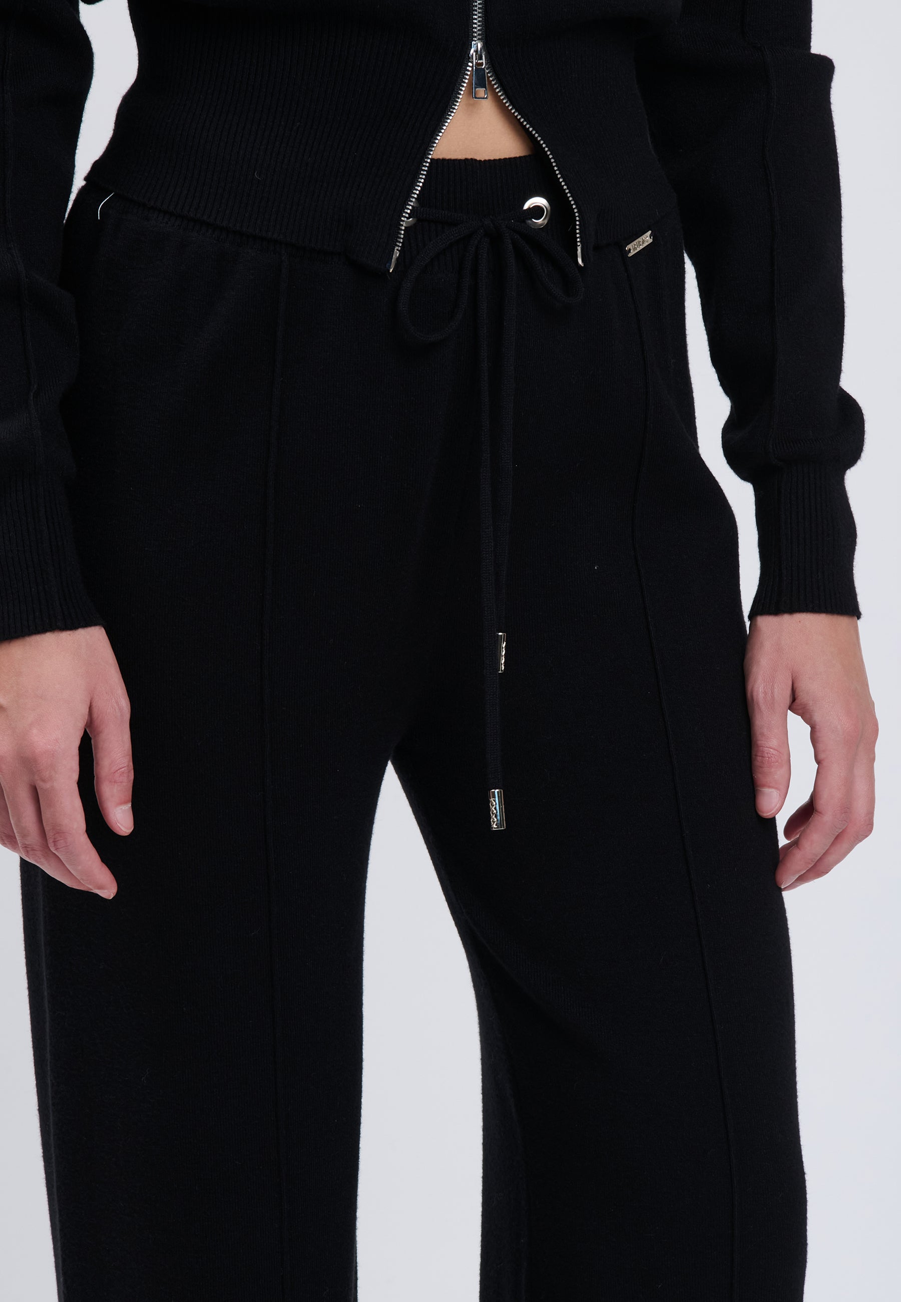 PANTS Black 04Q10283