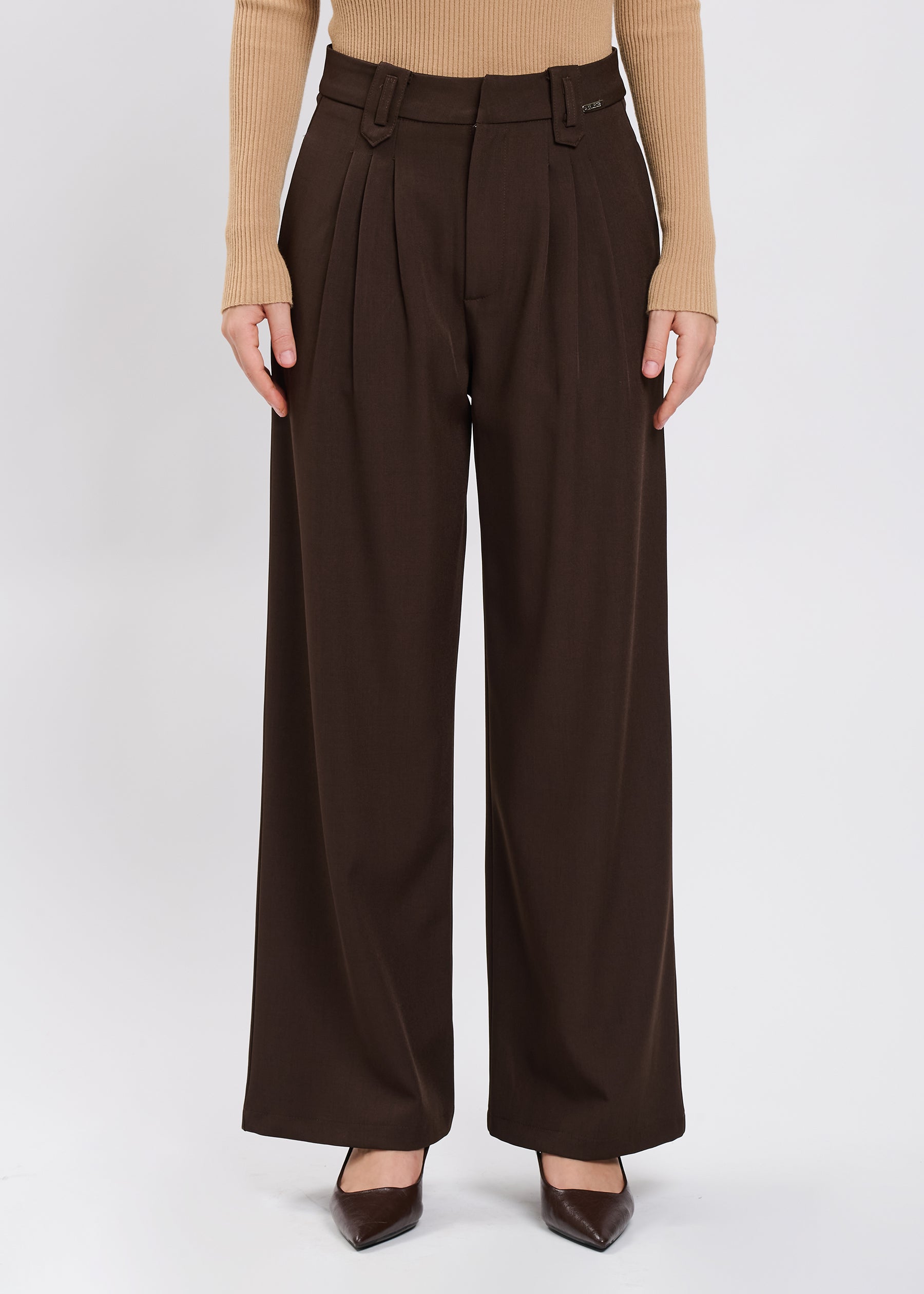 04T0050BROWN_3.jpg
