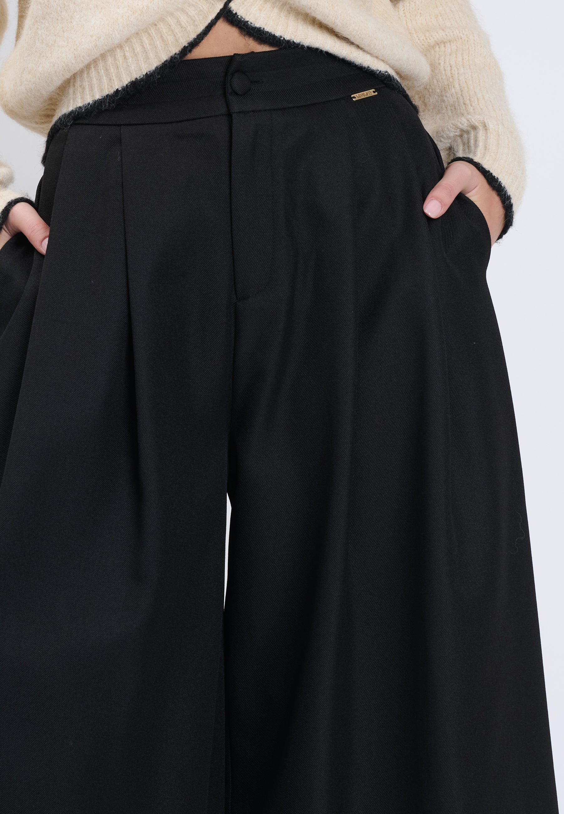 PANTS Black 04T0052