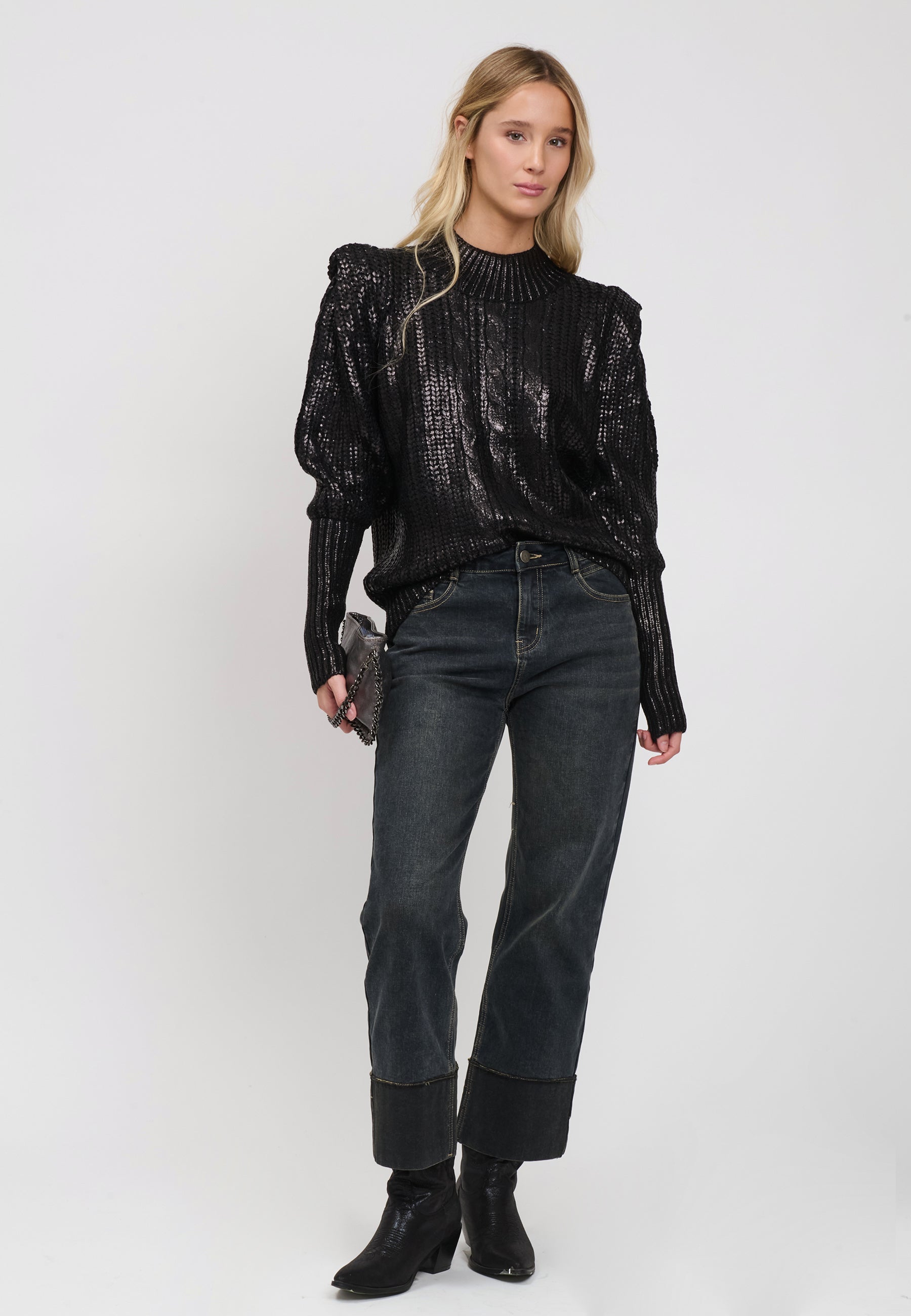 PULL Black/Black 04V074