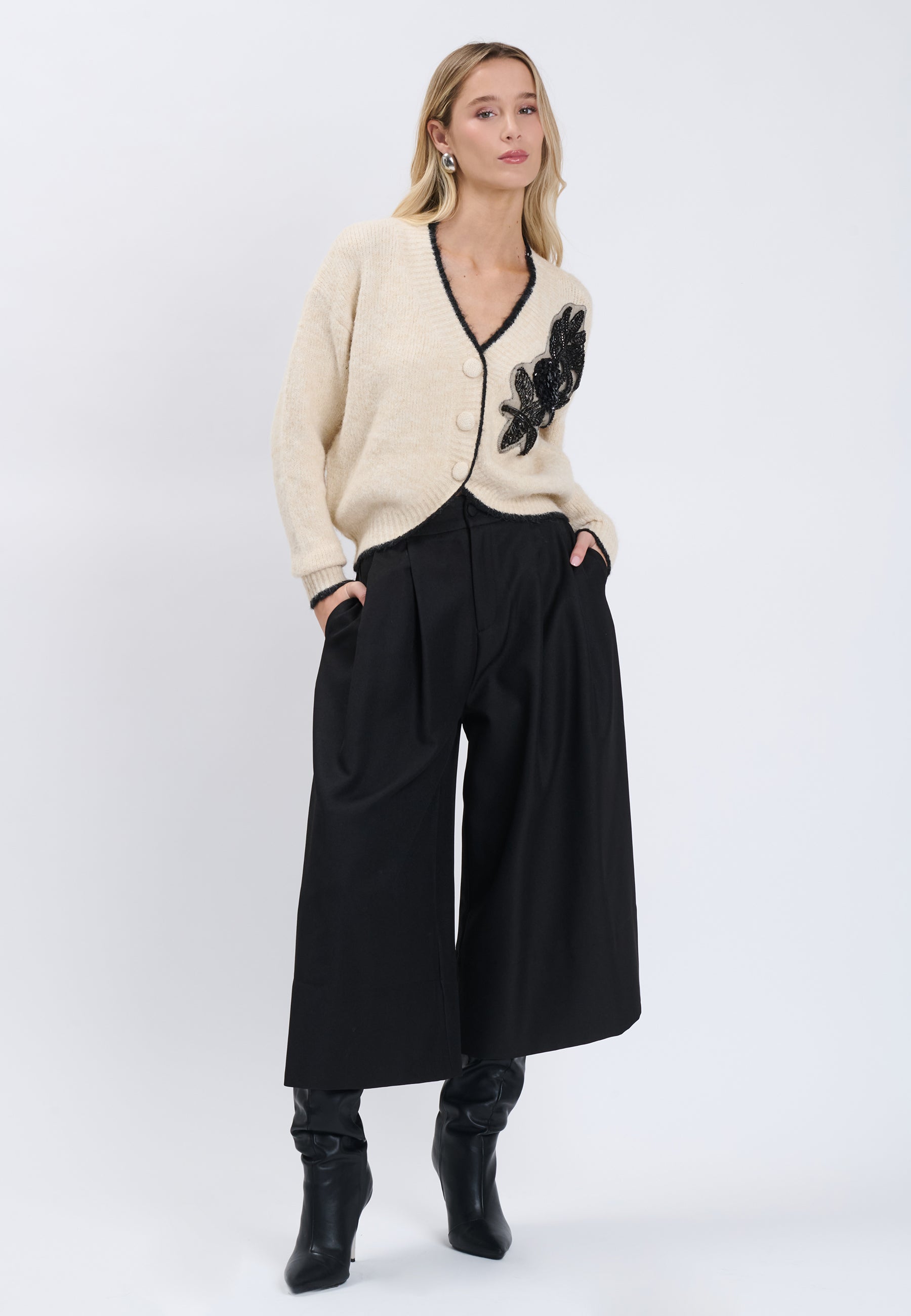 CARDIGAN Ivory/Black 04V077